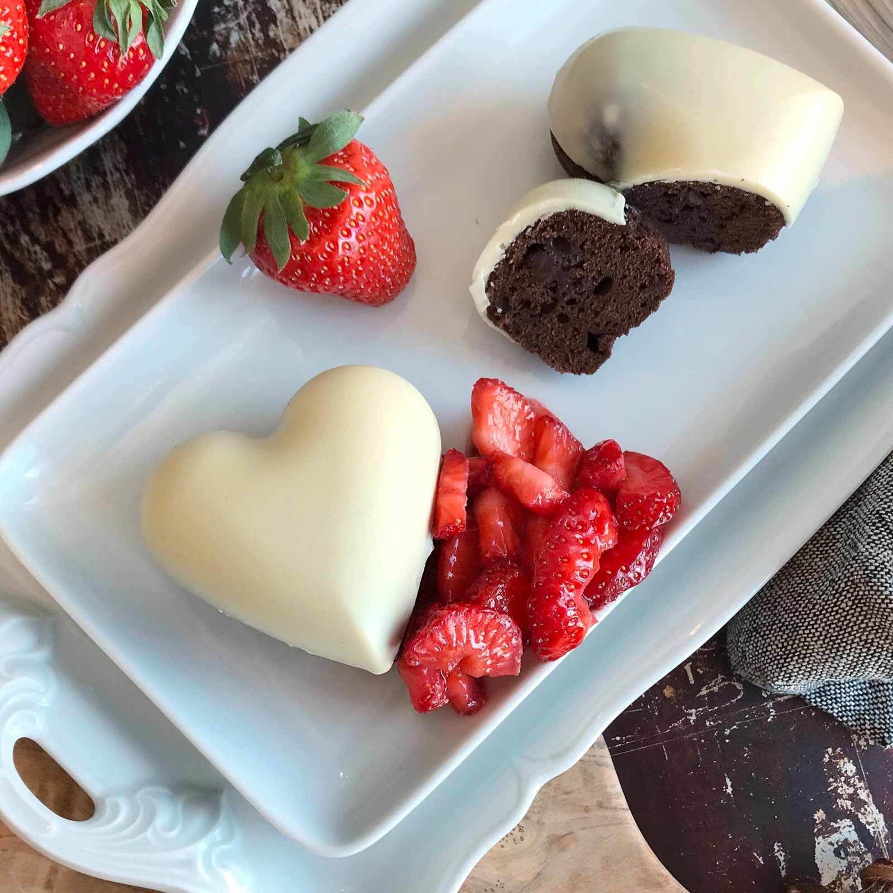 Triple chocolate Herzli