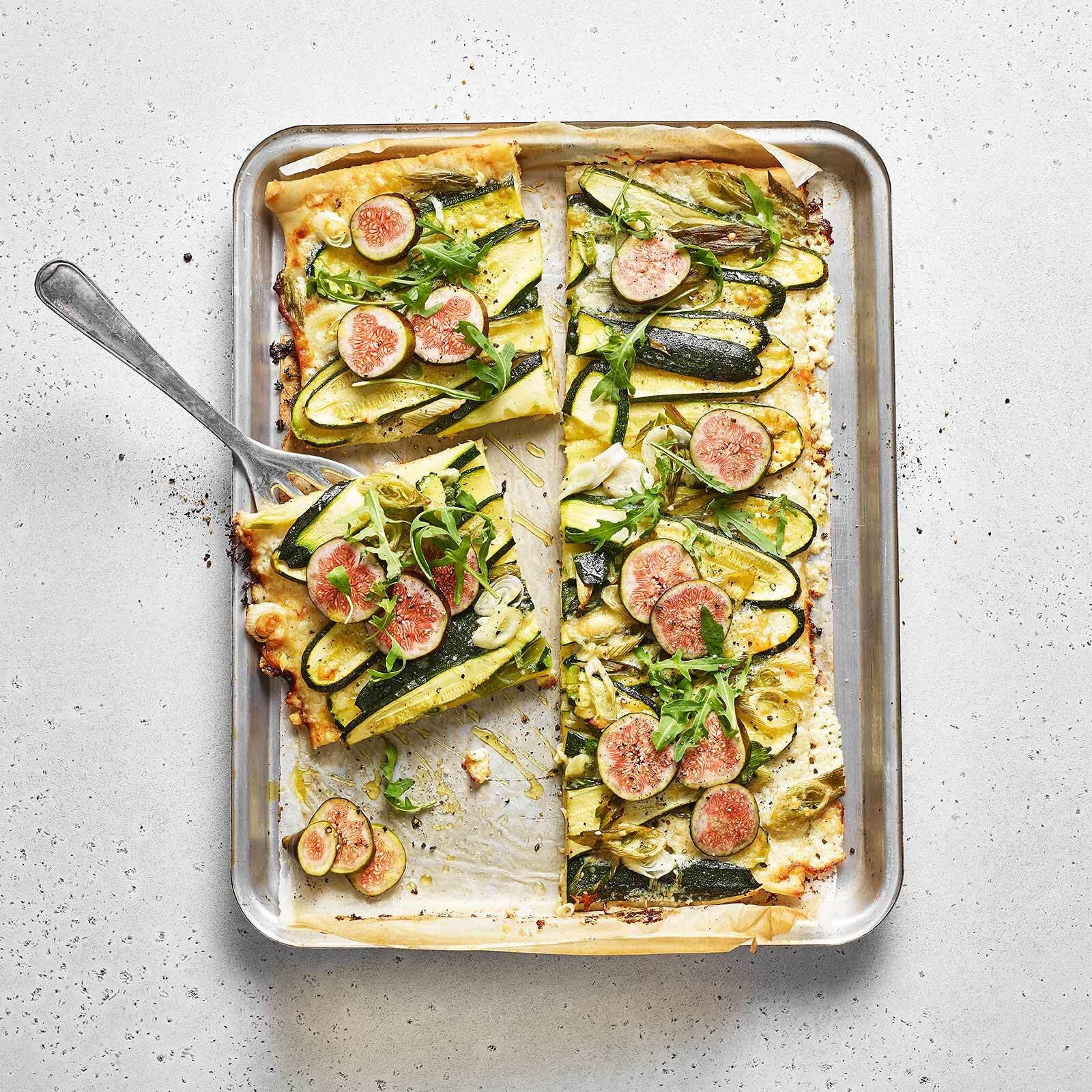 Zucchini-Pizza mit Feigen