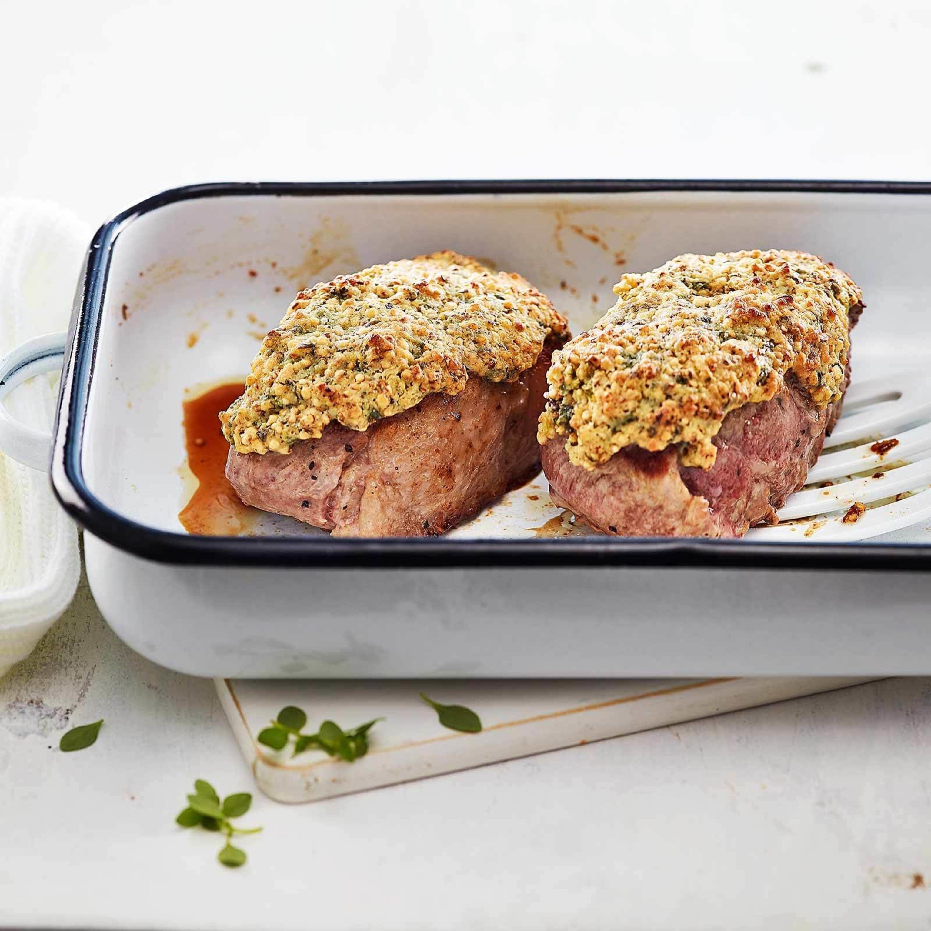 Kalbssteaks mit Quinoa-Kruste