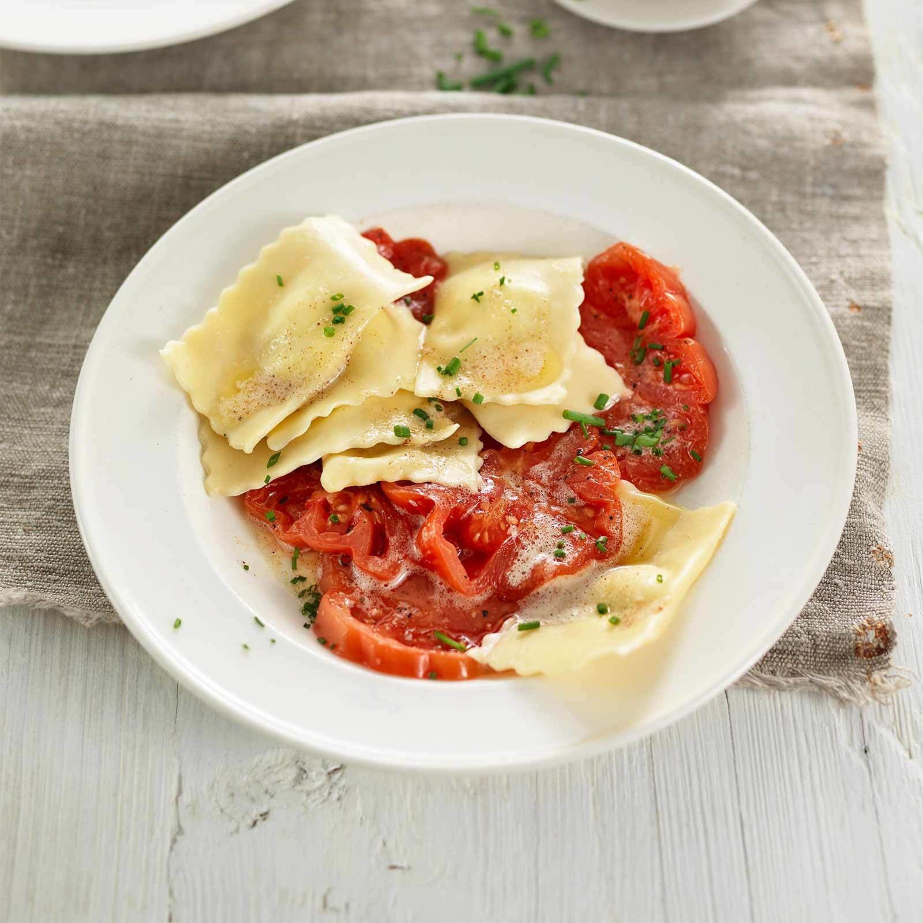 Zitronenravioli mit Tomaten