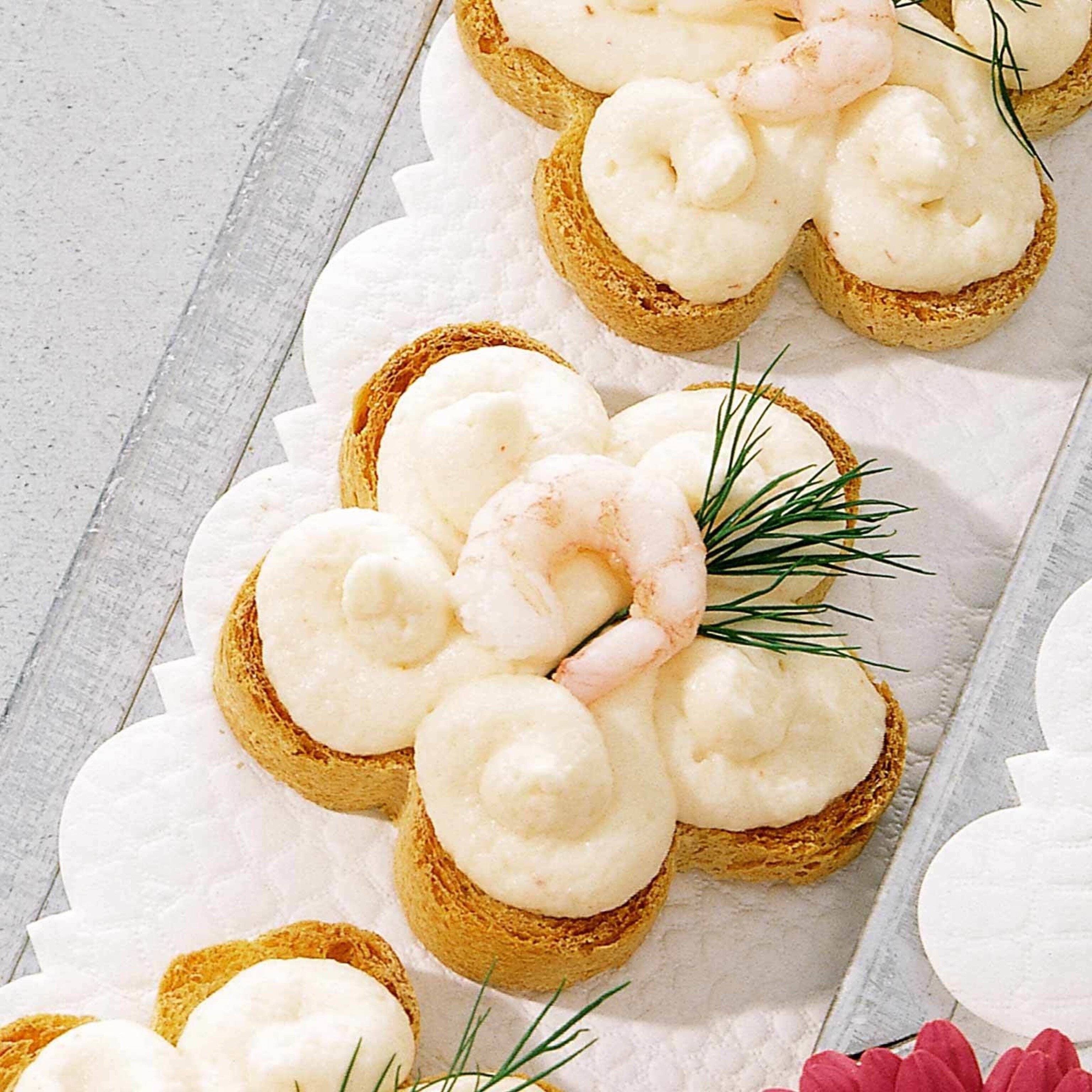 Toasts mit Crevetten-Mousse