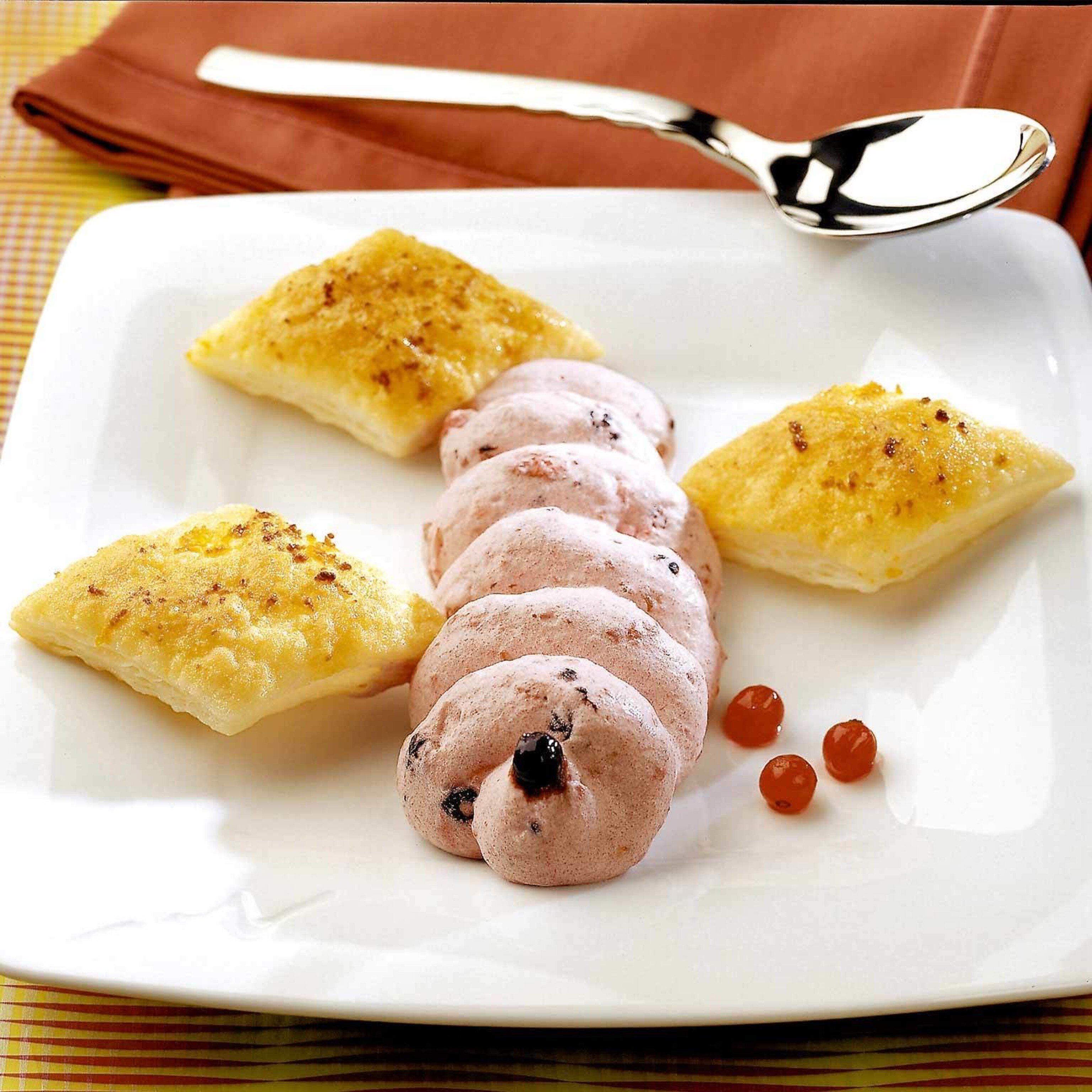 Beerenrahm mit Knusperli