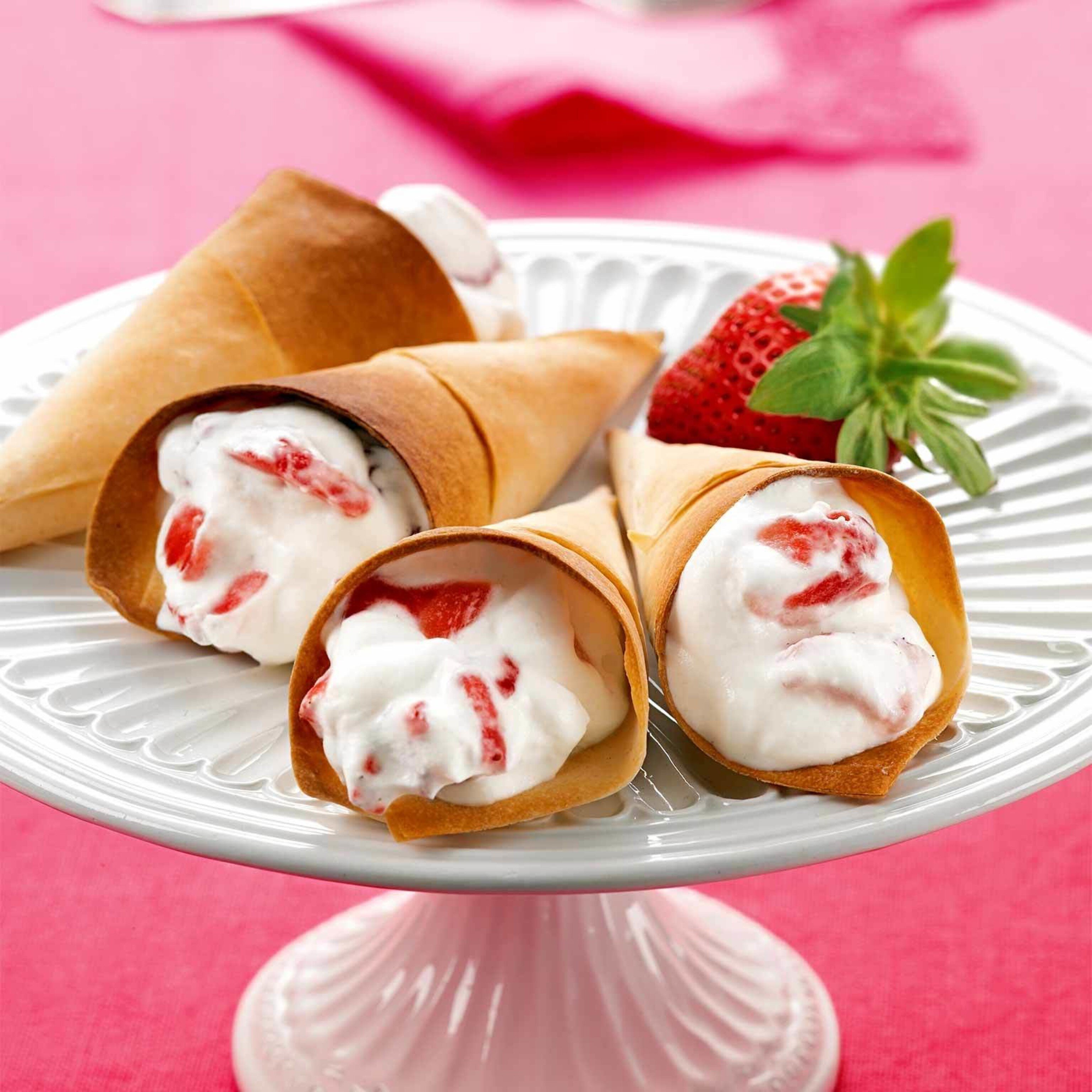 Cornets à la crème aux fraises