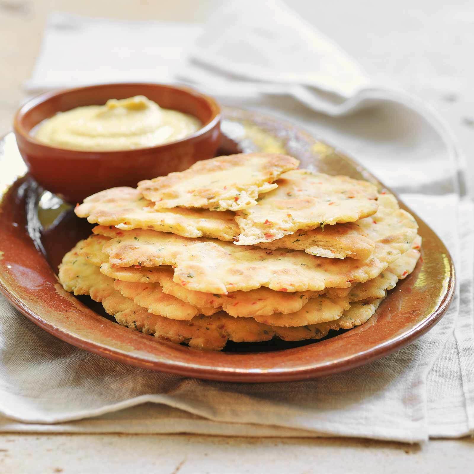 Marokkanisches Fladenbrot mit Hummus