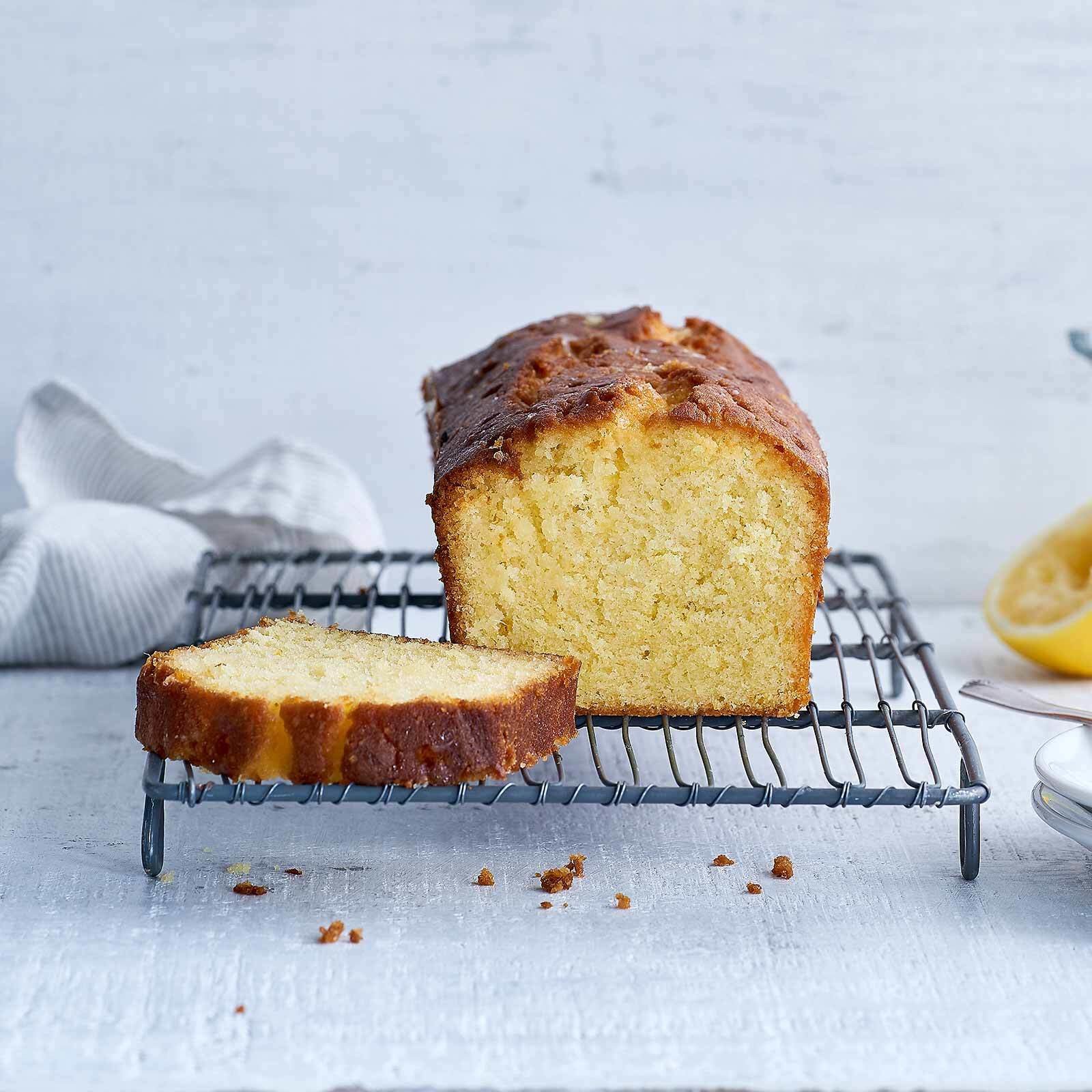 Getränkter Zitronencake