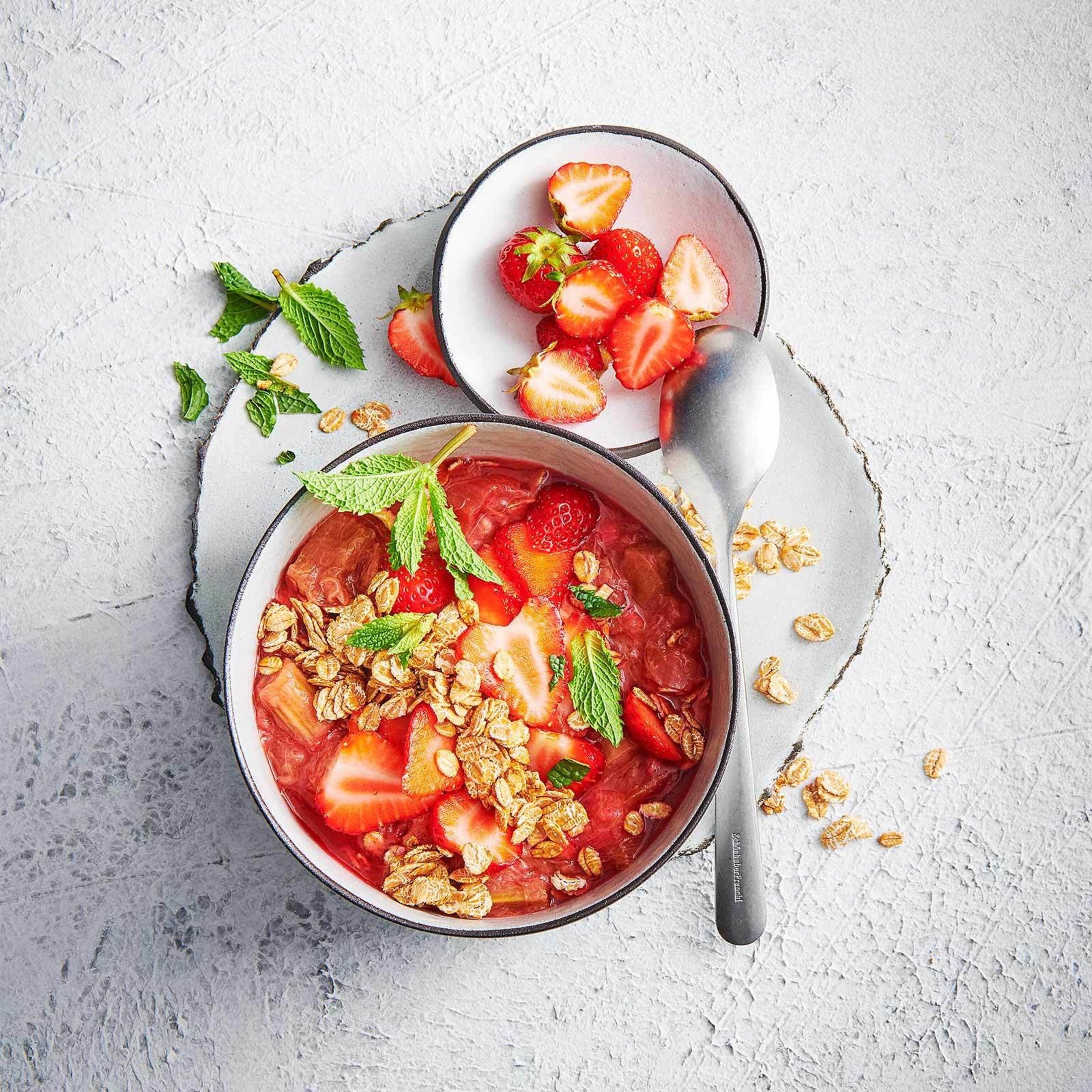 Bowl fraise-rhubarbe