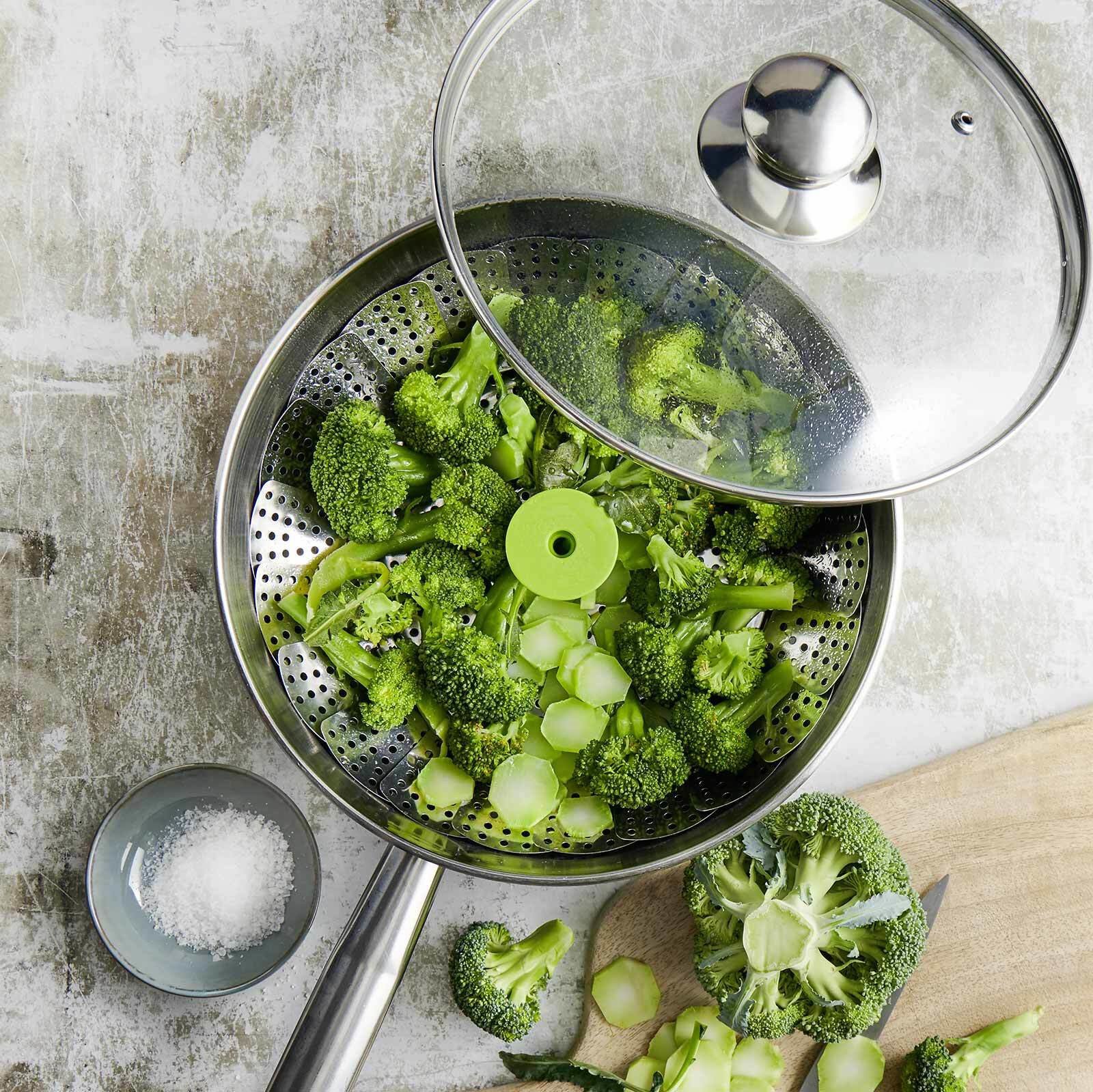 Broccoli im Dämpfkörbchen