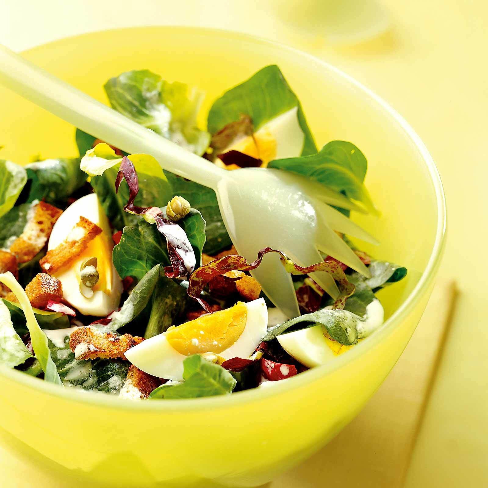 Salade de pain aux oeufs
