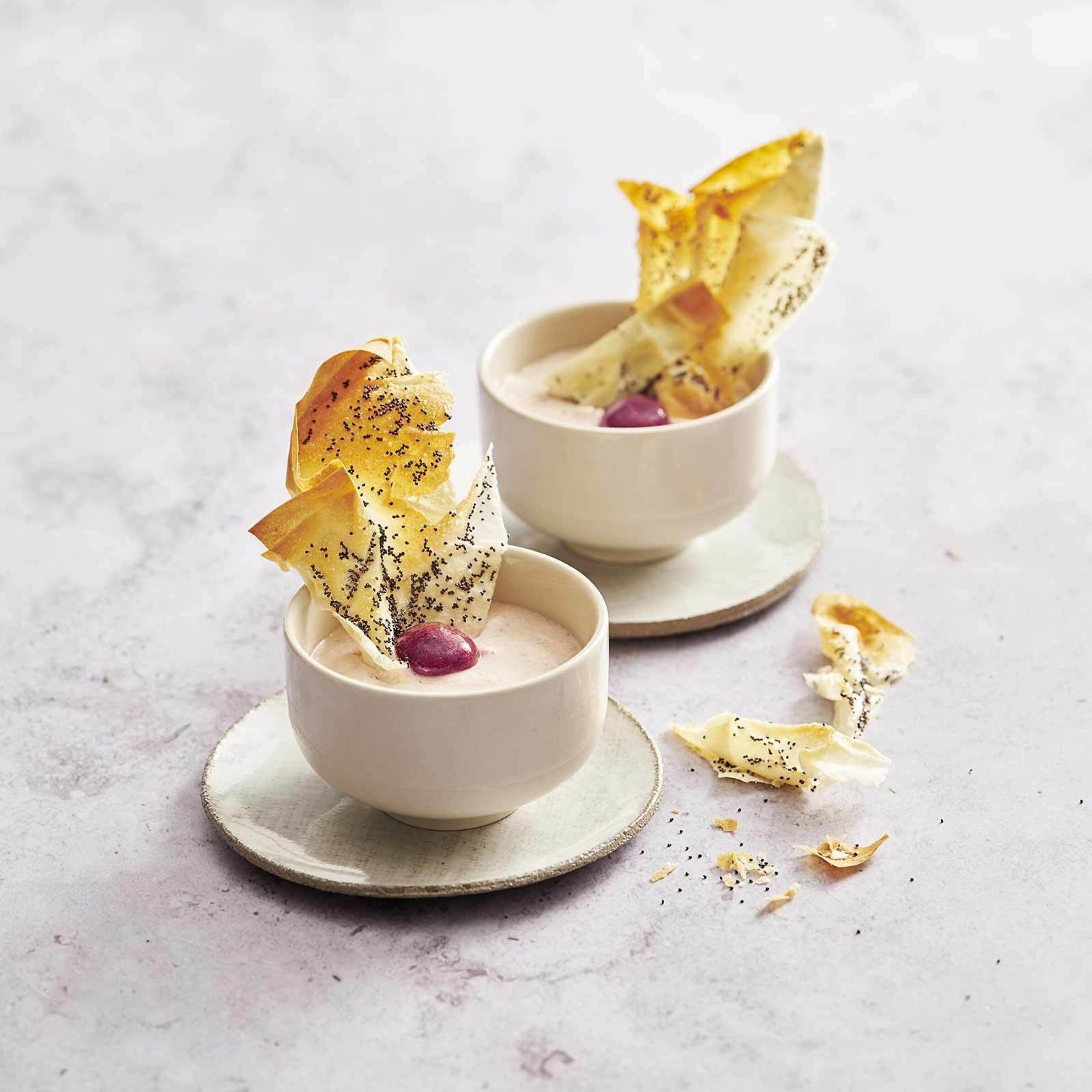 Zwetschgenmousse mit Strudel-Chips