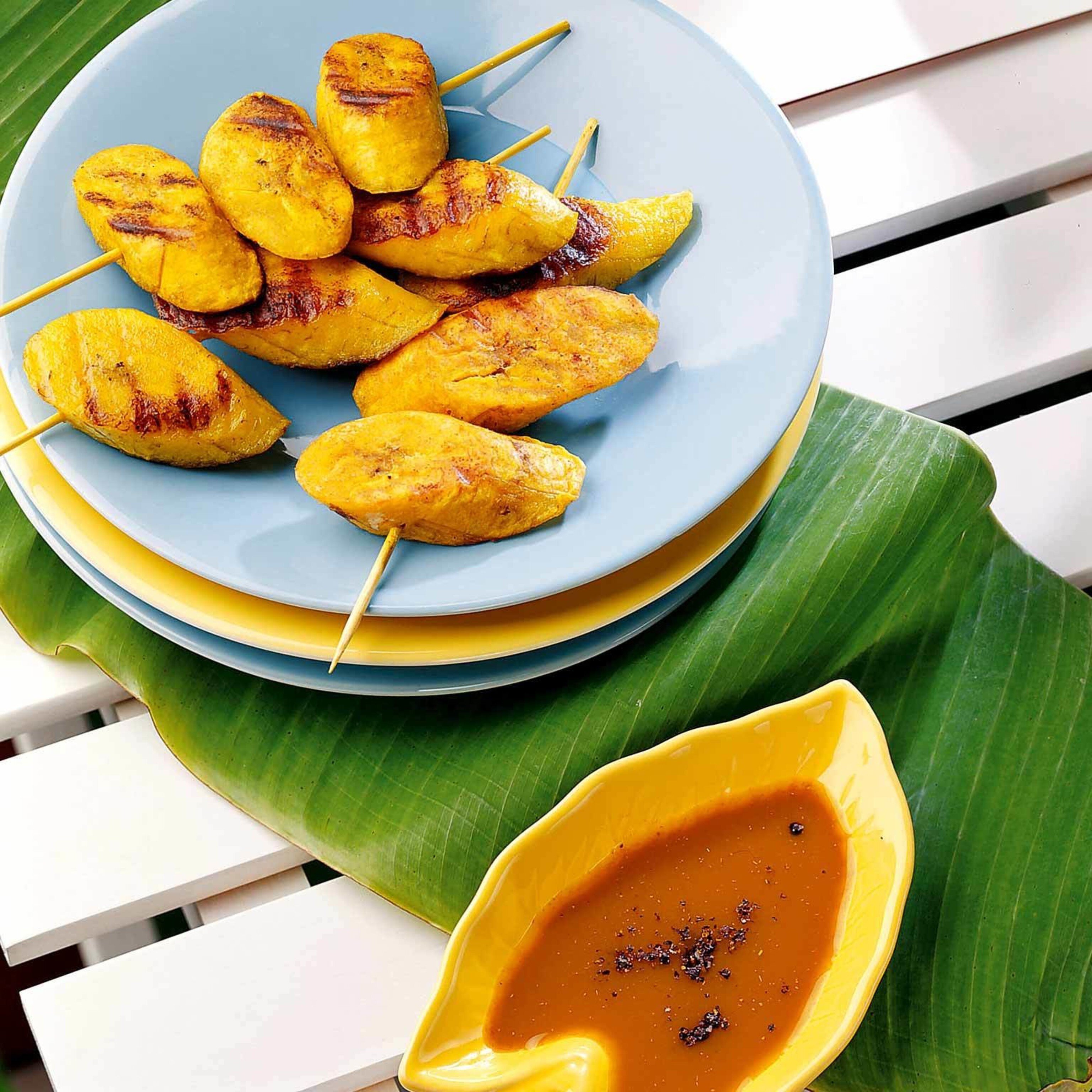 Bananes plantain marinées au curry