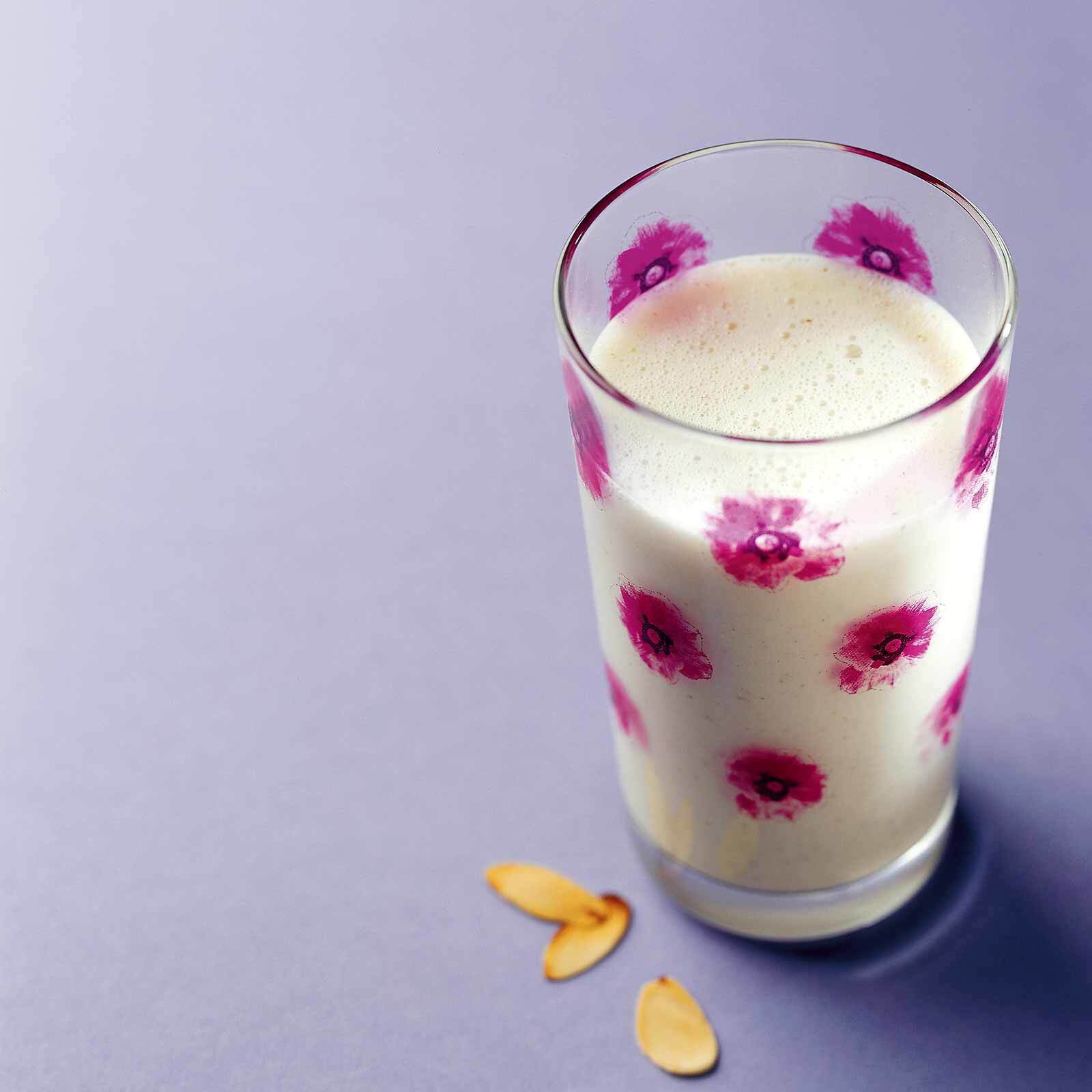 Mandelmilch-Drink