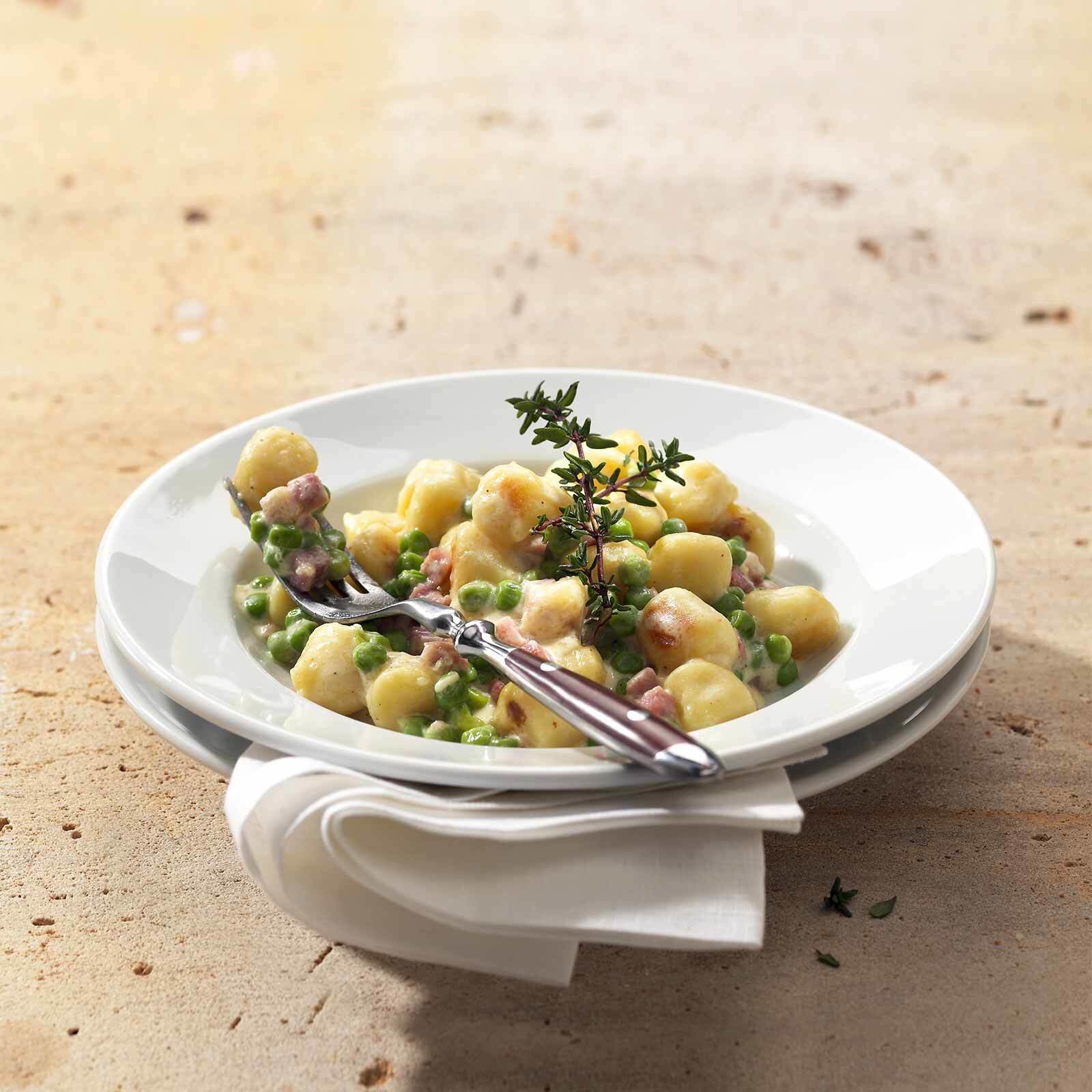 Gnocchi und Erbsli mit Käsesauce