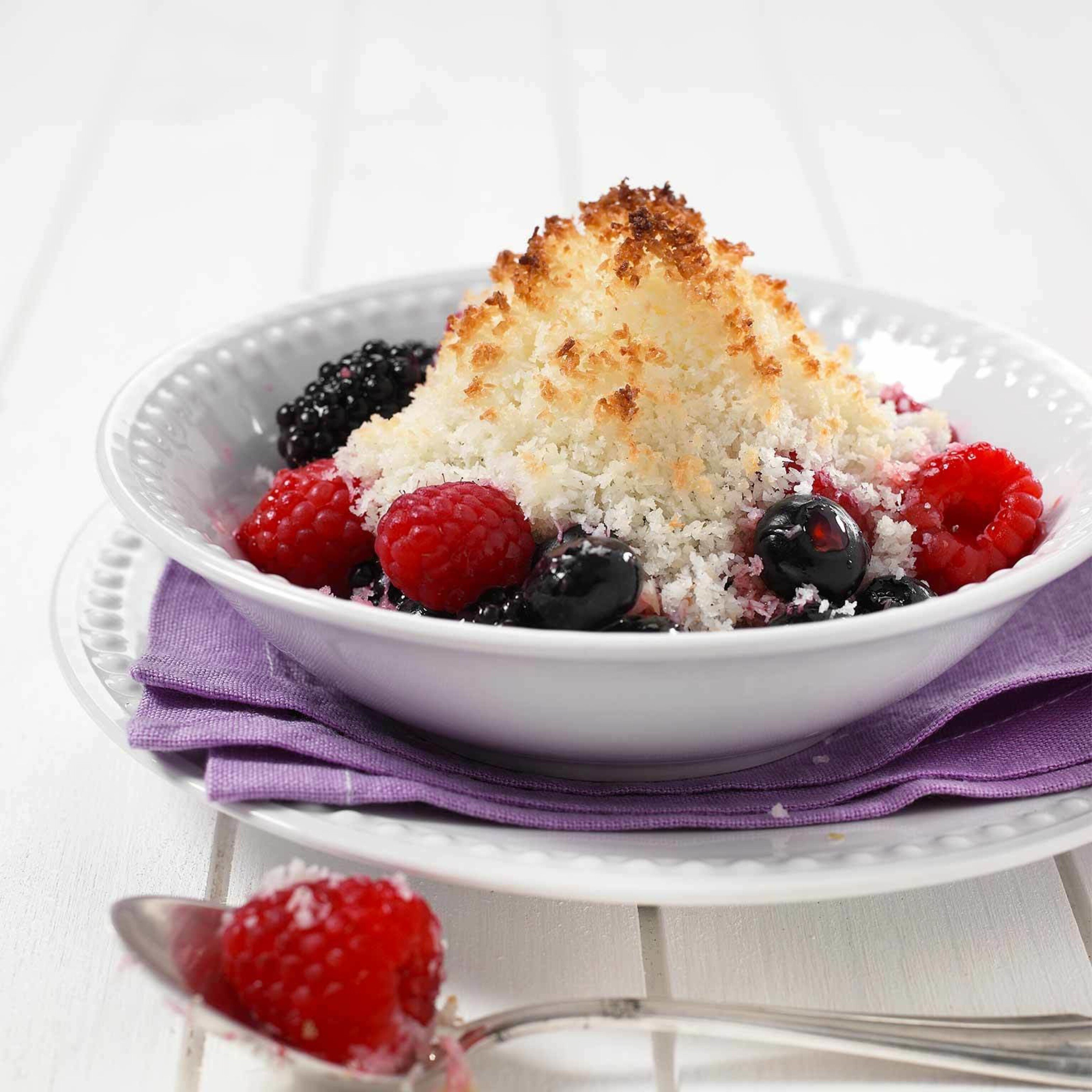 Gemischte Beeren mit Kokosstreuseln