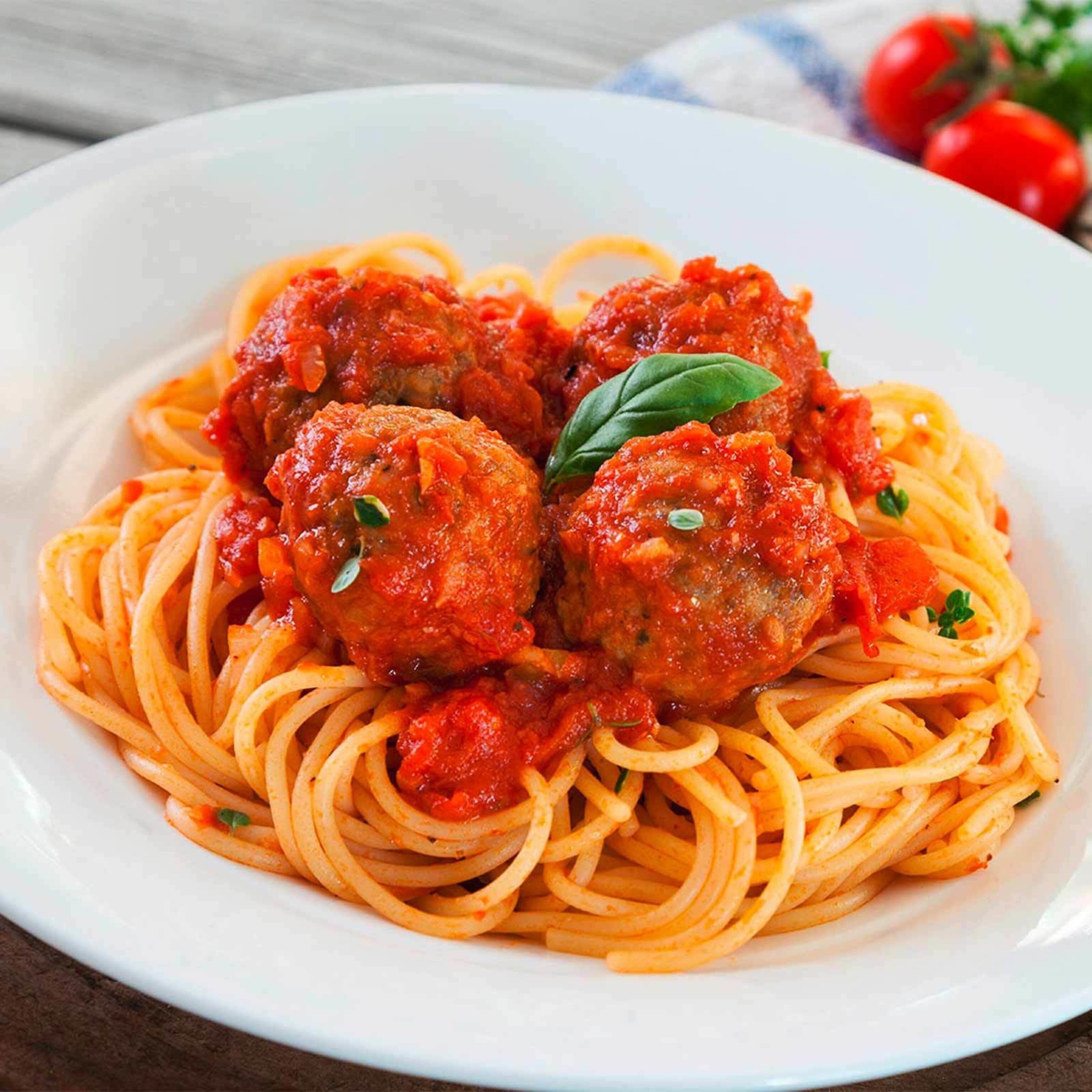 Spaghetti mit Fleischbällchen italienische Art