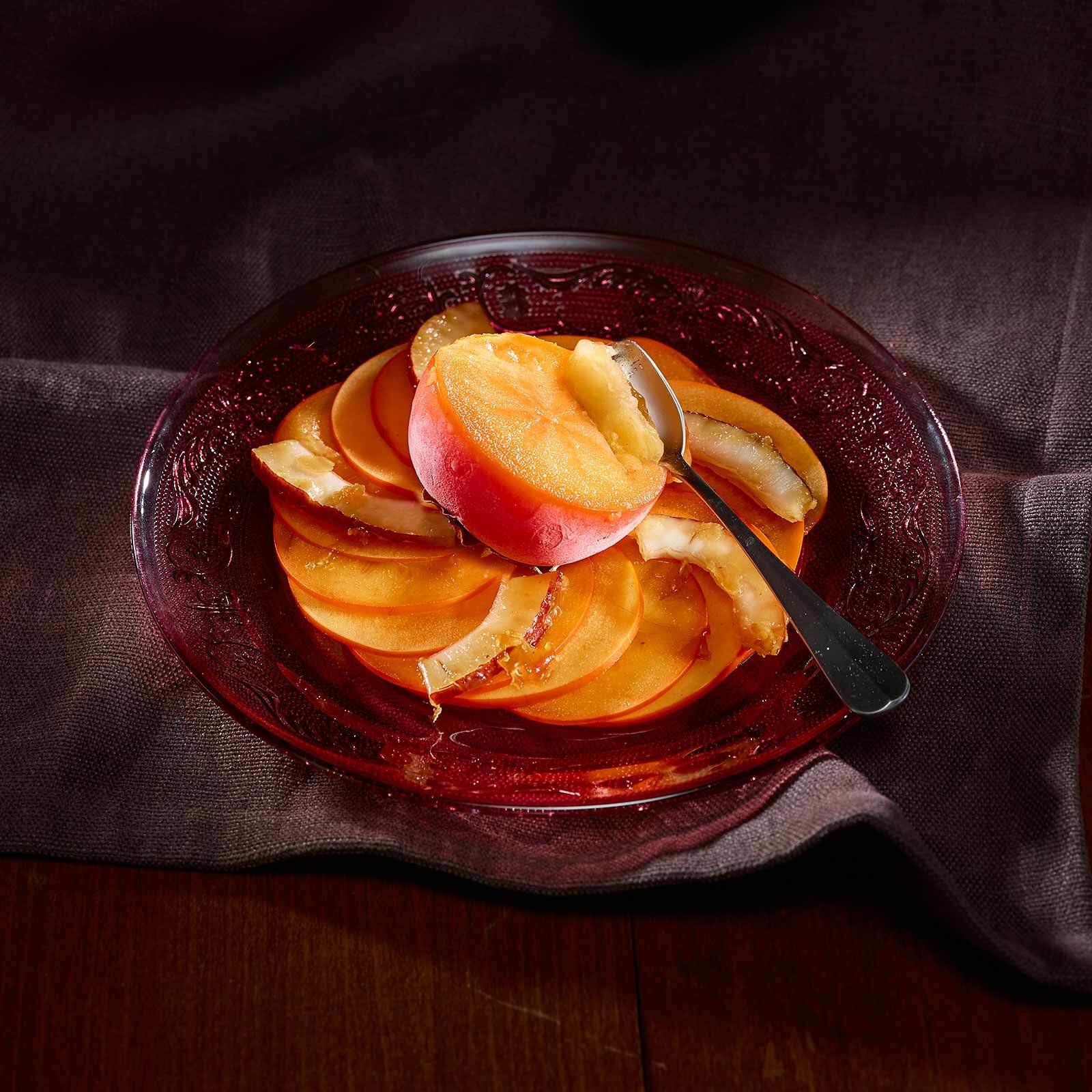 Persimon-Carpaccio mit Kaki-Glace