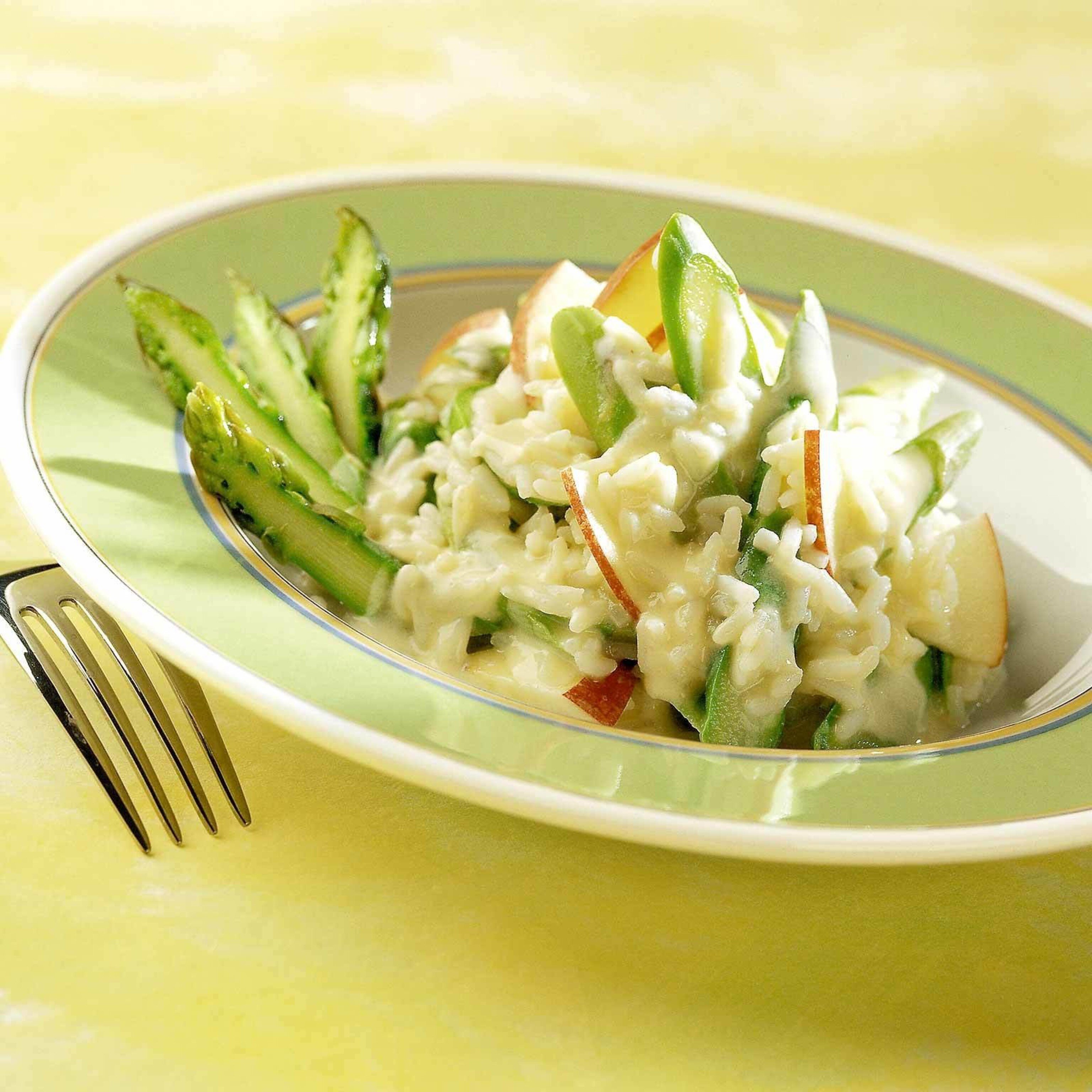 Reissalat mit Spargeln
