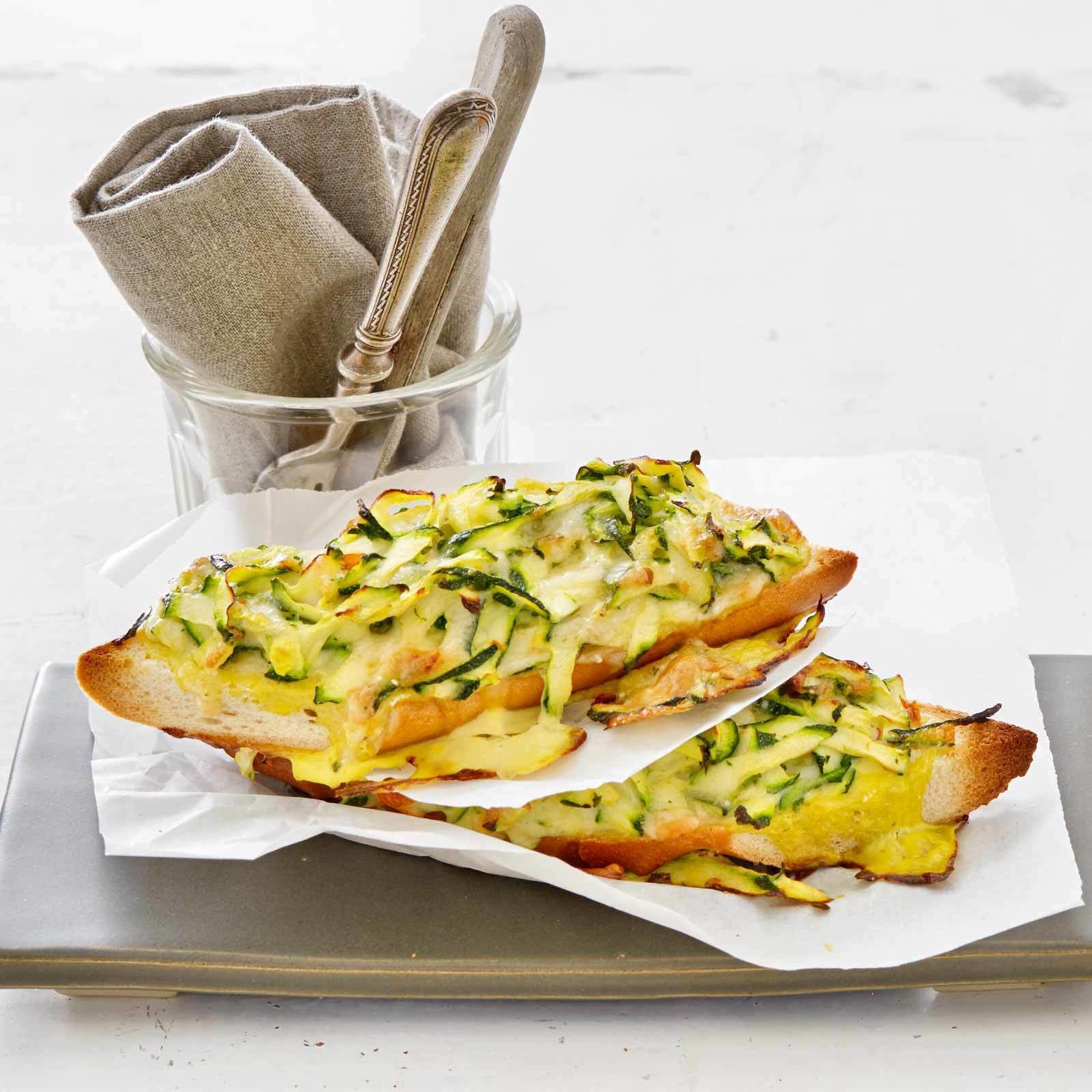 Zucchini-Käseschnitten