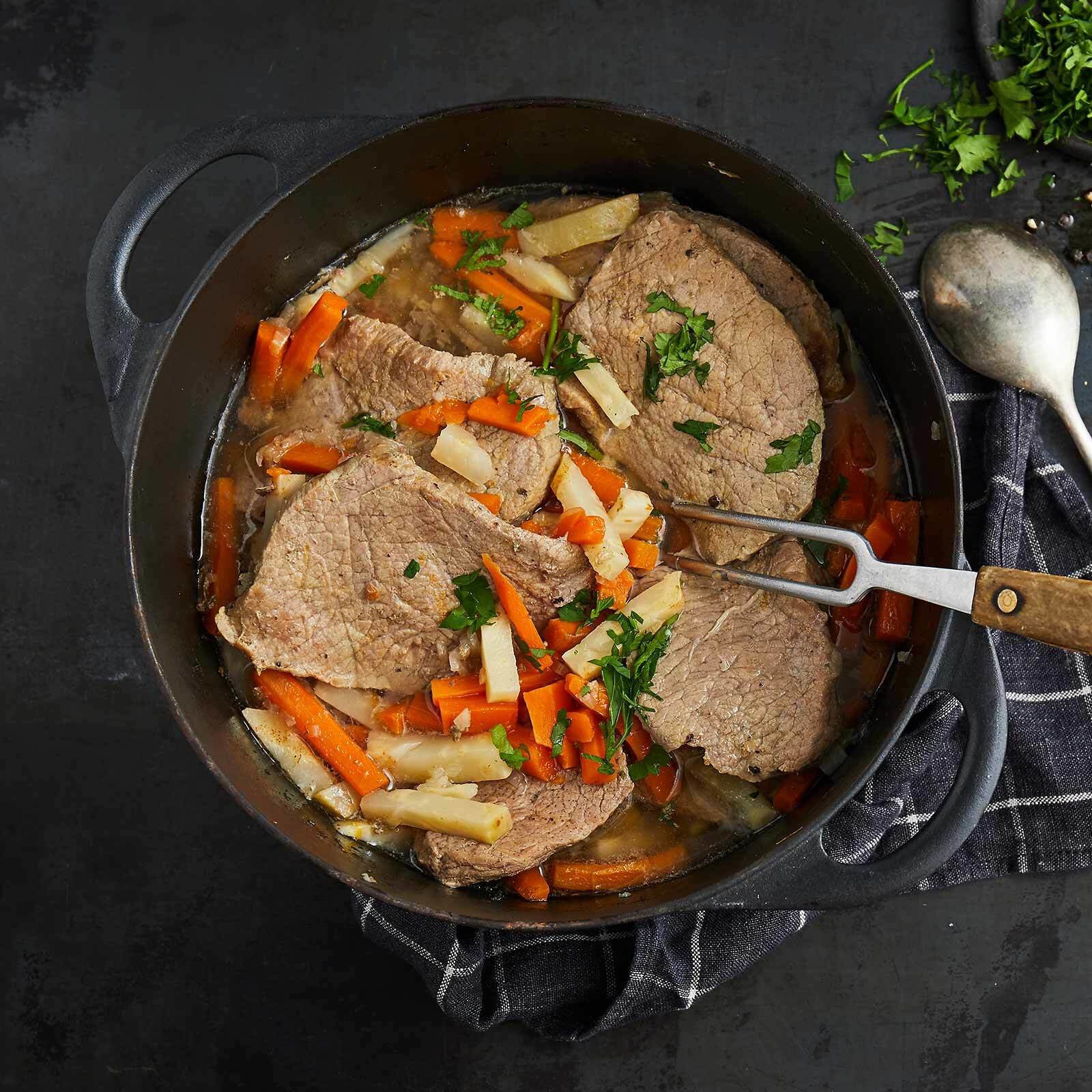 Saftplätzli mit Wurzelgemüse