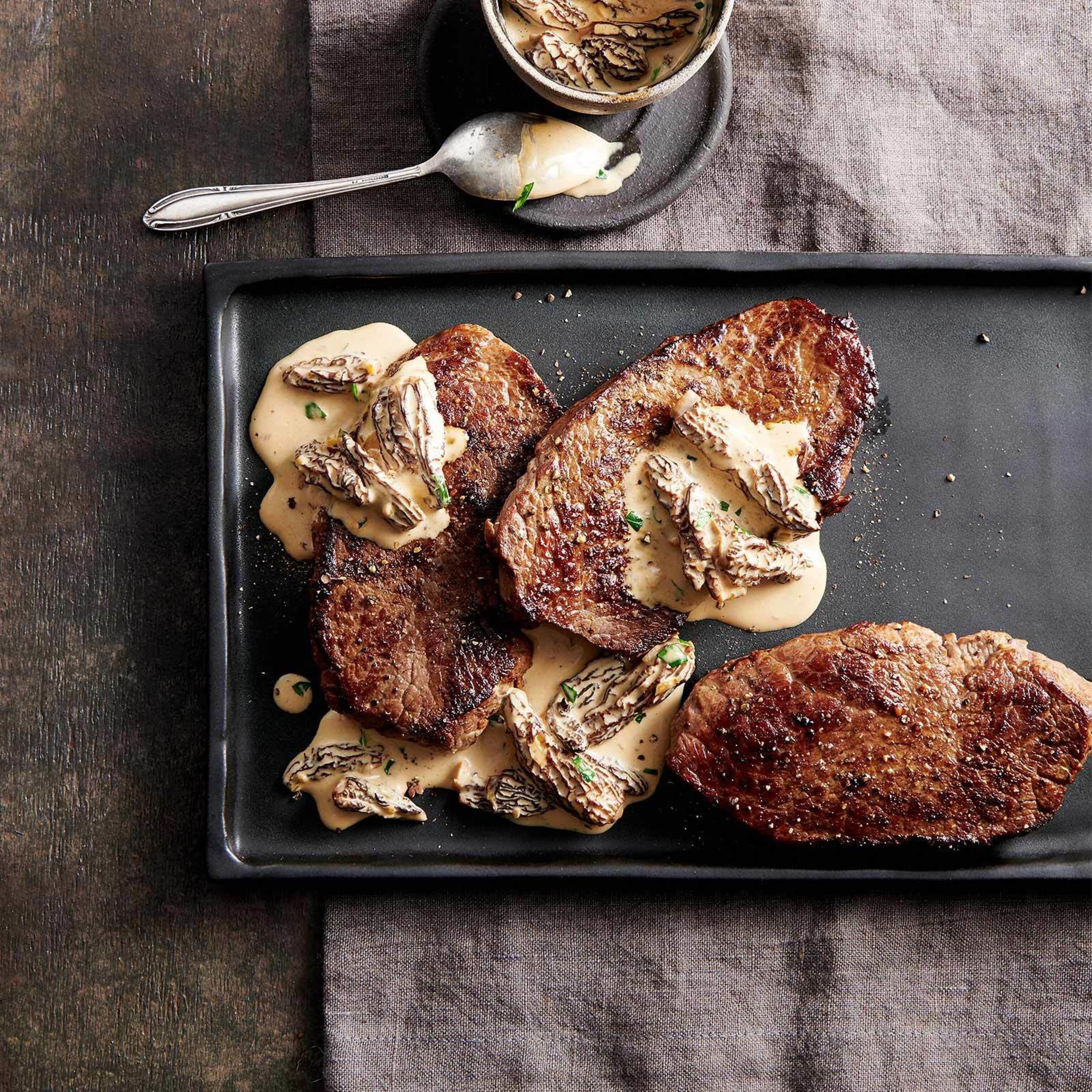 Rumpsteaks mit Morchelsauce