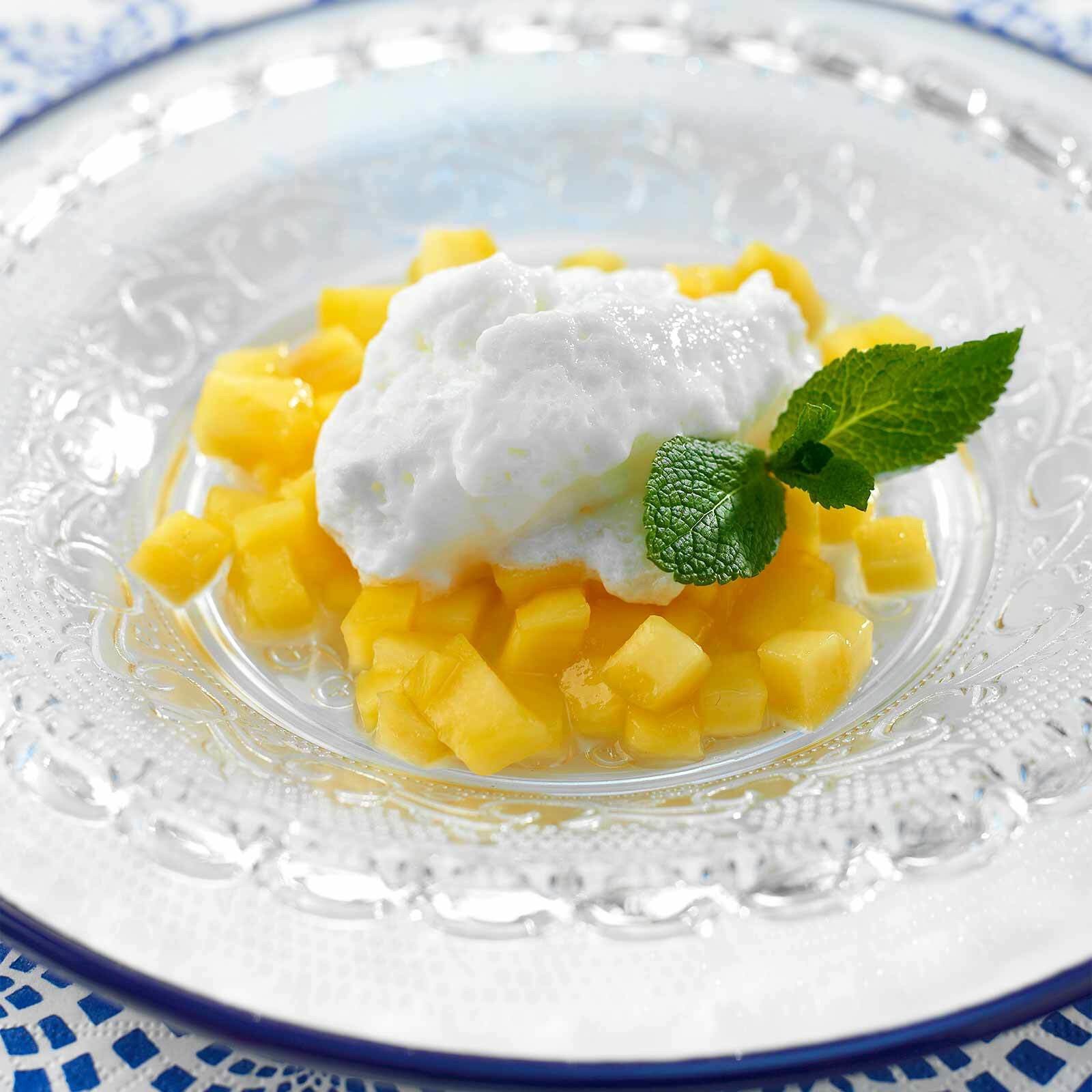 Mousse de yogourt à la mangue