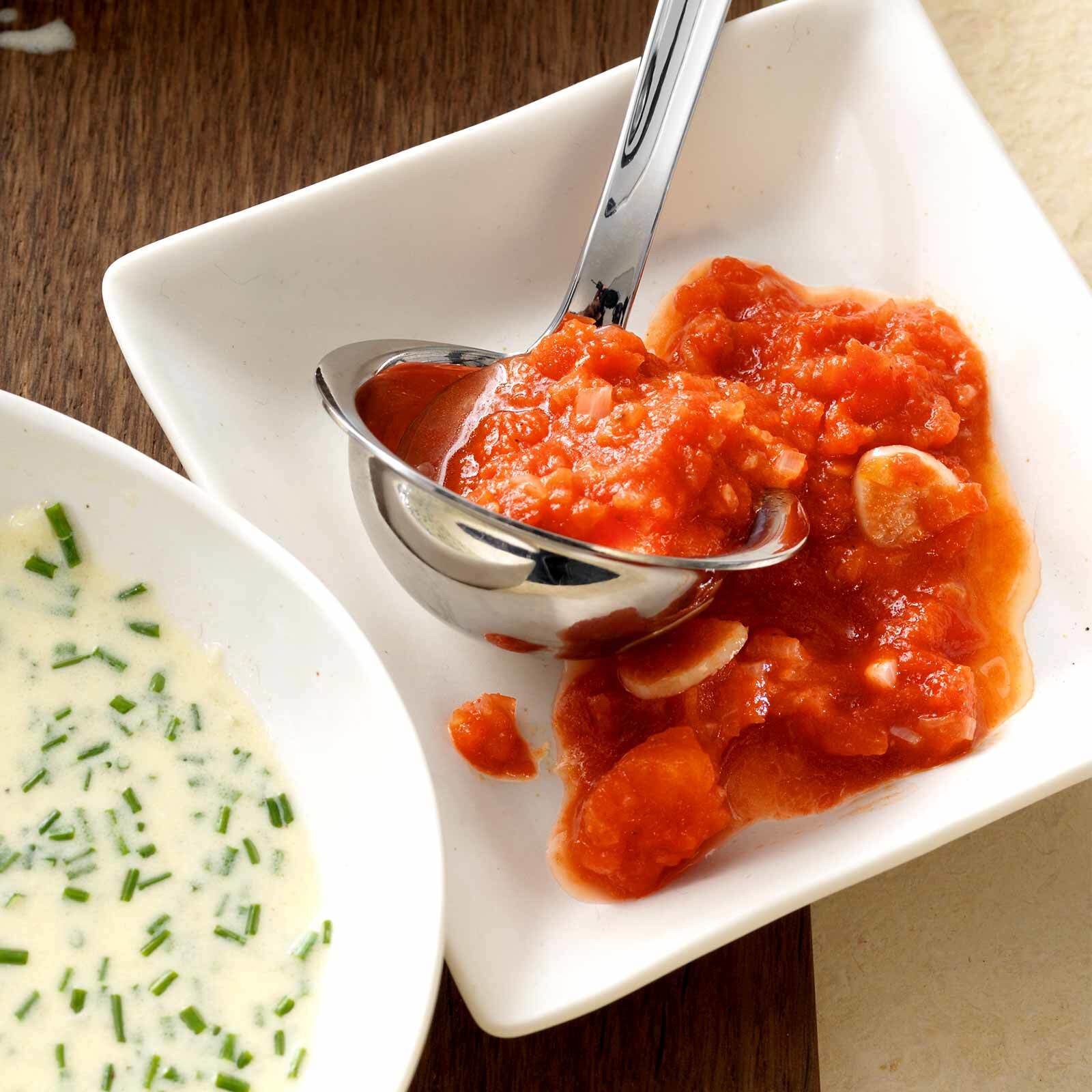 Sauce mit grillierten Peperoni