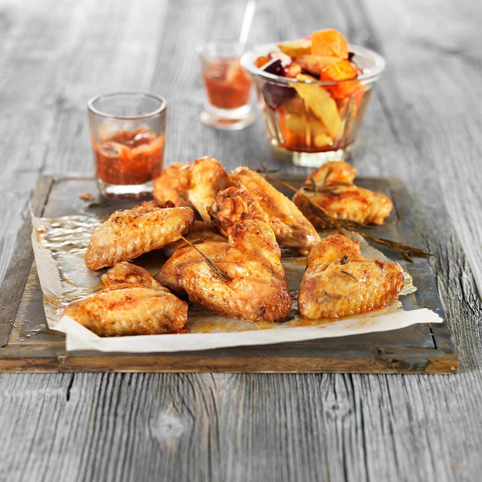 Pouletflügeli mit Ofengemüse
