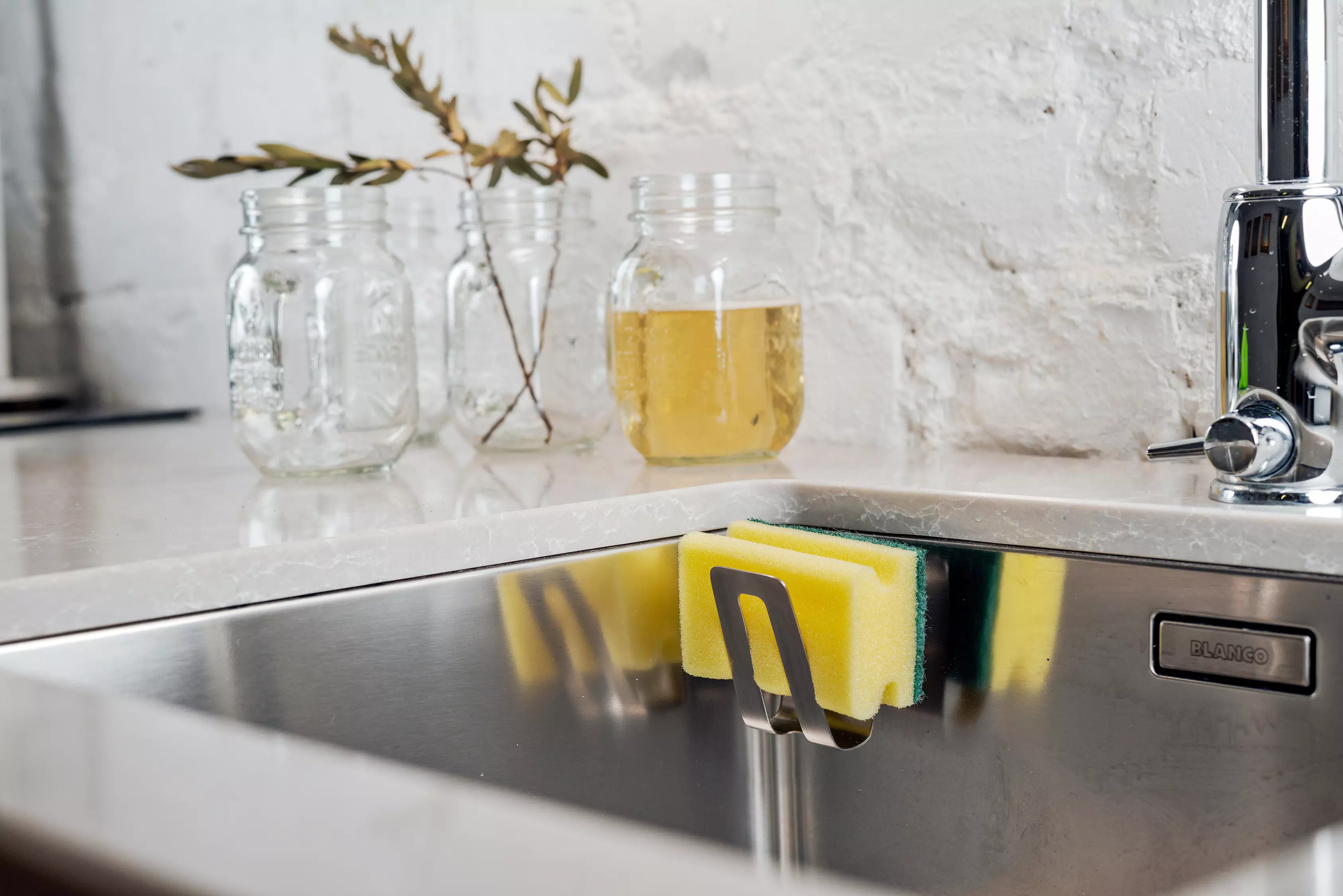 2 Supports D'Éponge Évier Cuisine à Suspendre - Porte-Éponge Robinet Réglable Rose + Vert