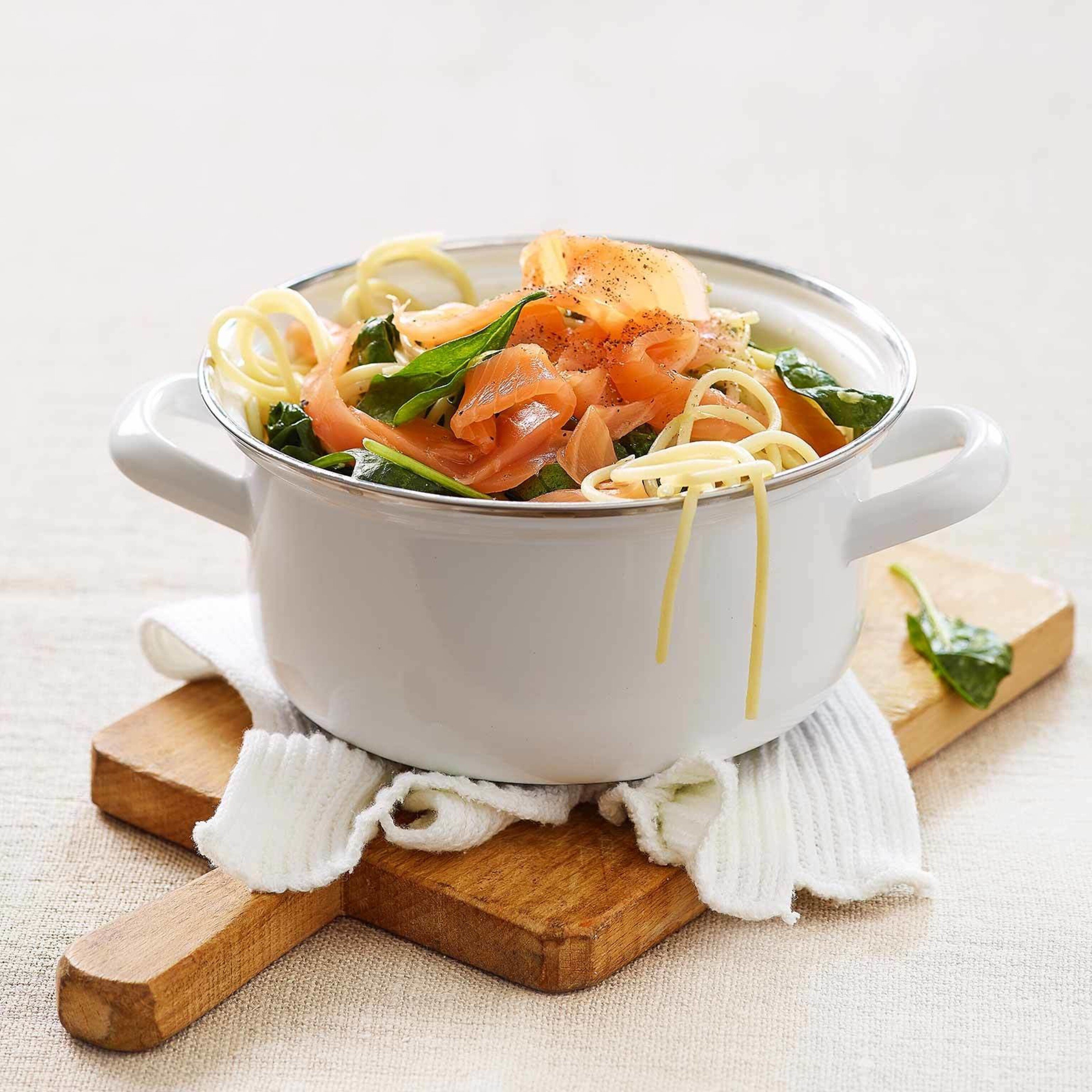 Spaghetti mit Spinat und Lachs