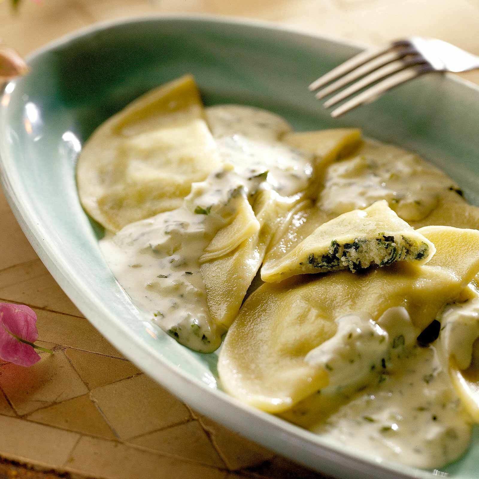 Panzerotti à la ricotta et sauce au persil