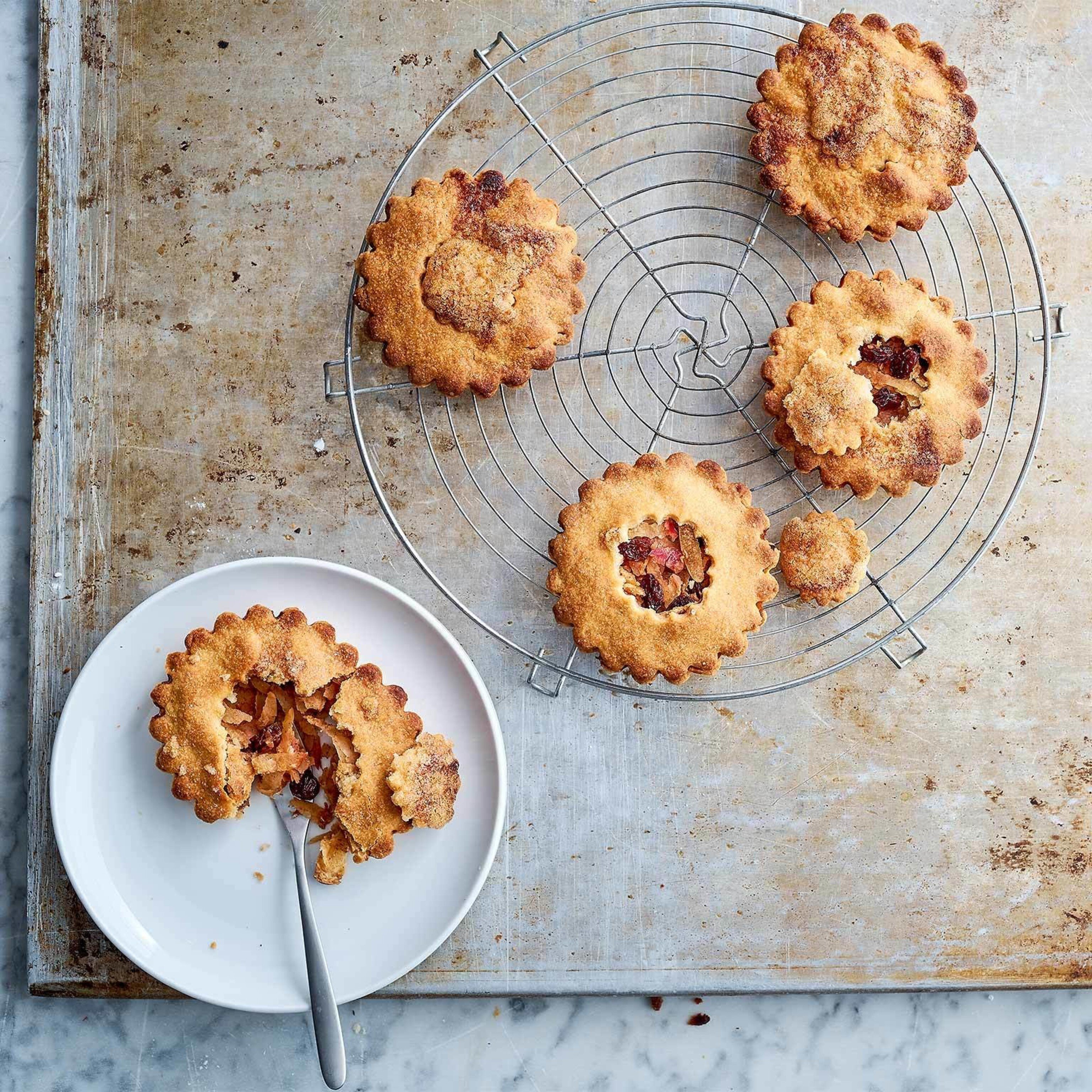 Mini apple-pies