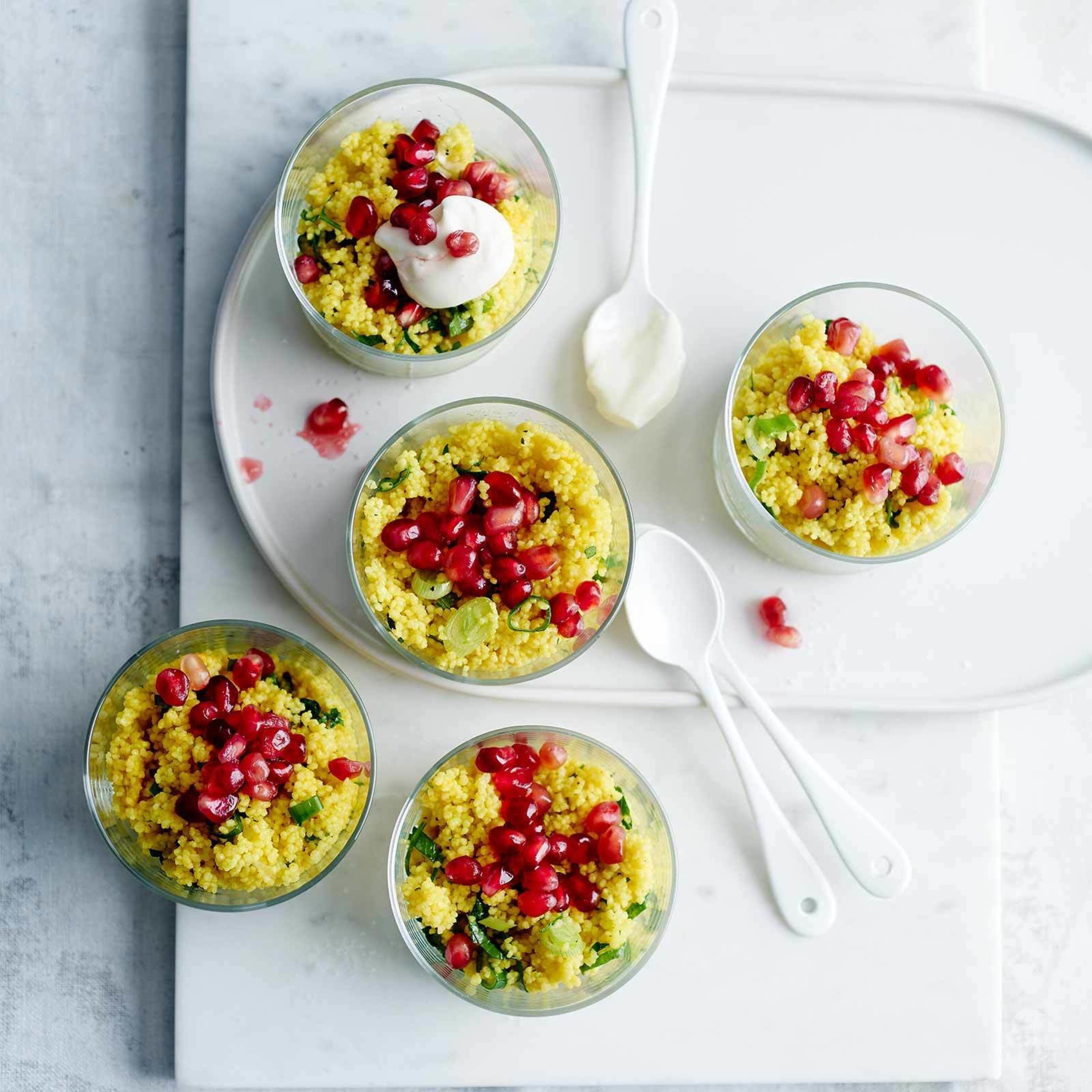 Couscous-Salat mit Granatapfelkernen