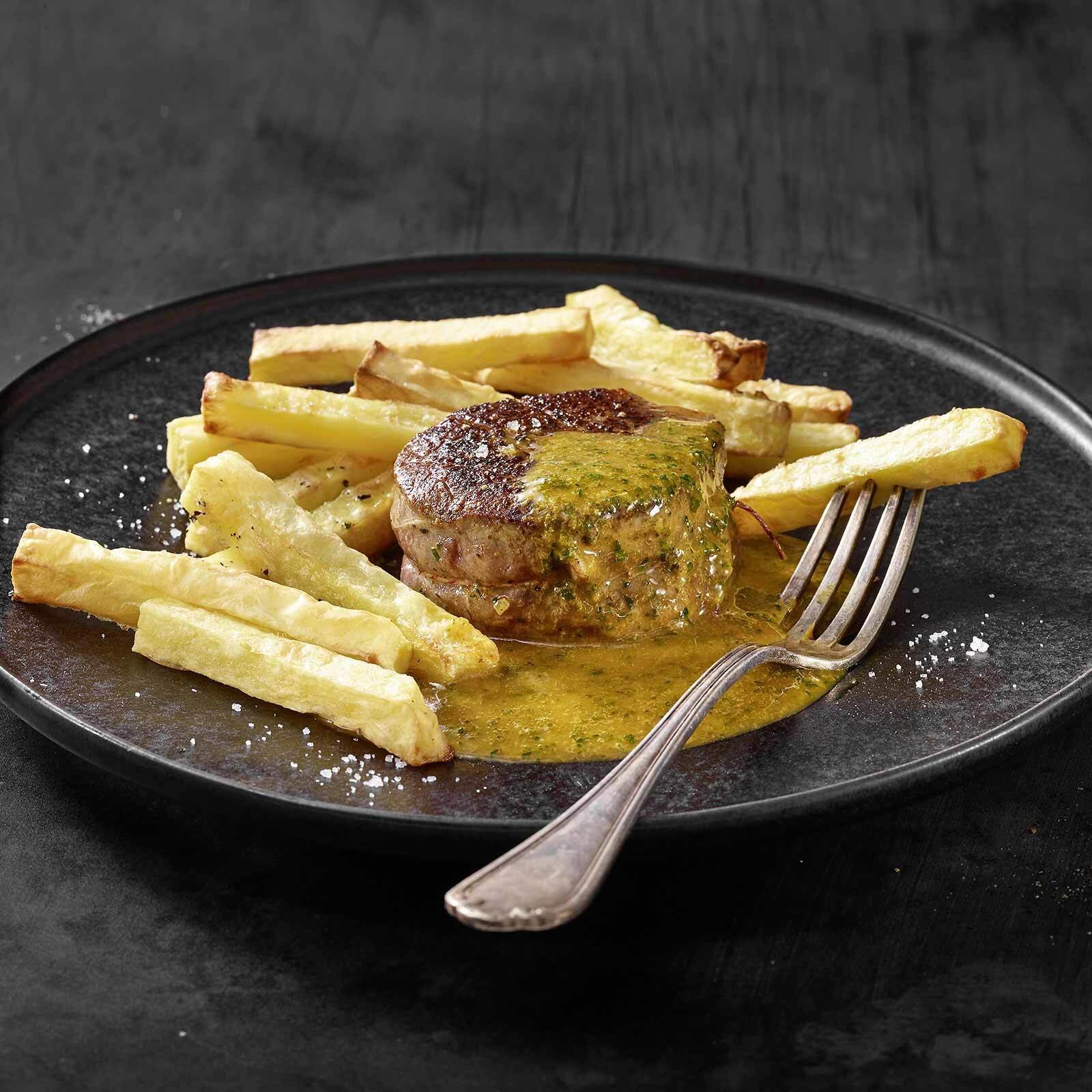 Rindsmedaillons mit Café-de-Paris-Sauce