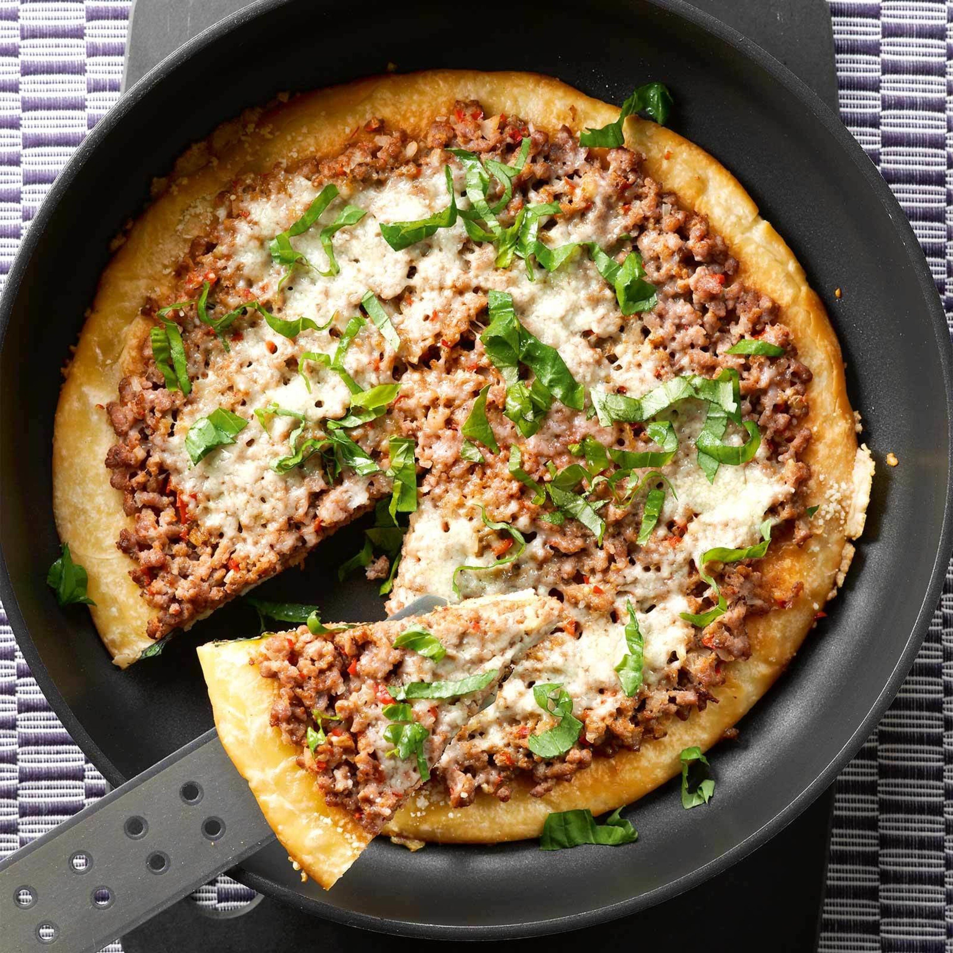 Pfannen-Pizza mit Hackfleisch