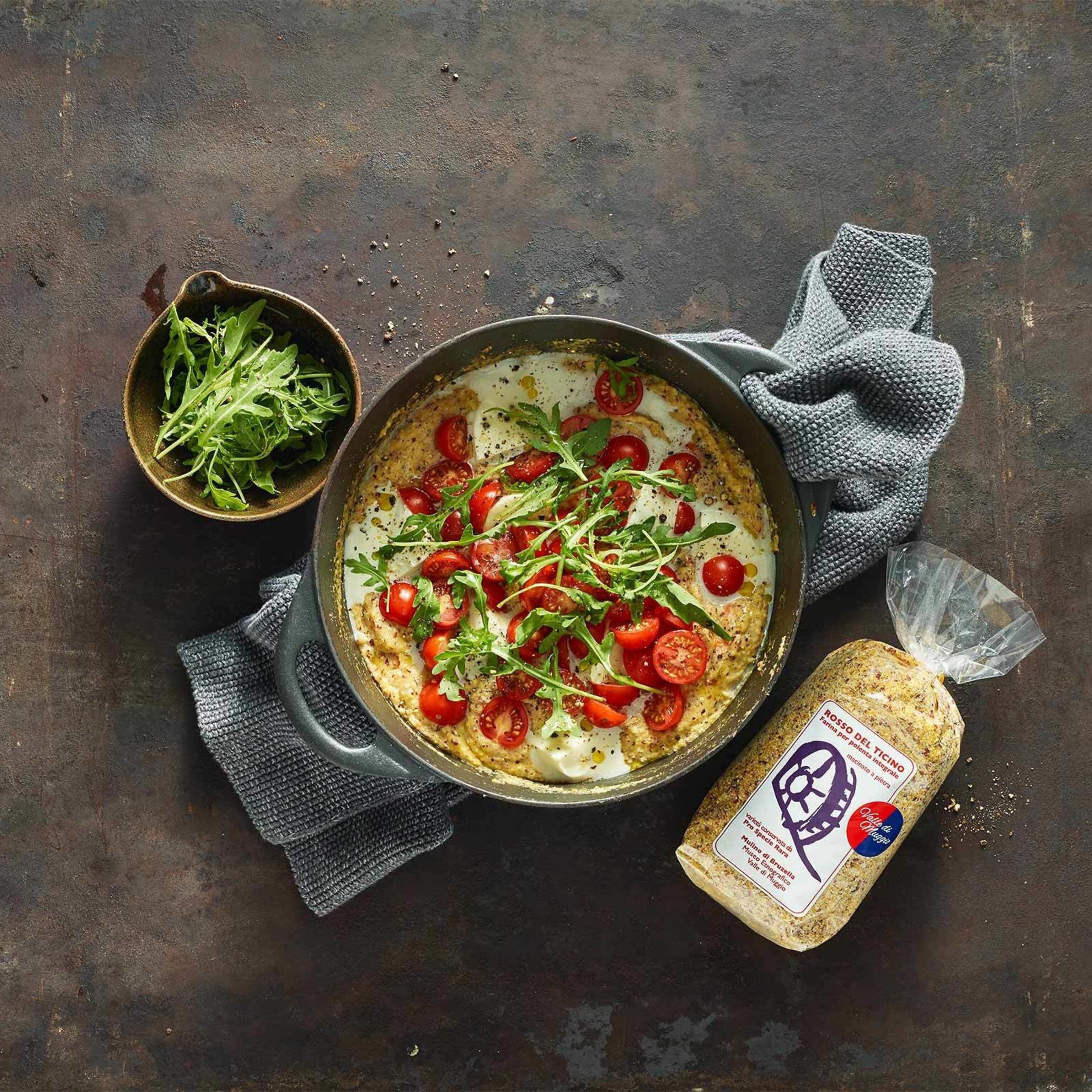 Polenta rossa caprese
