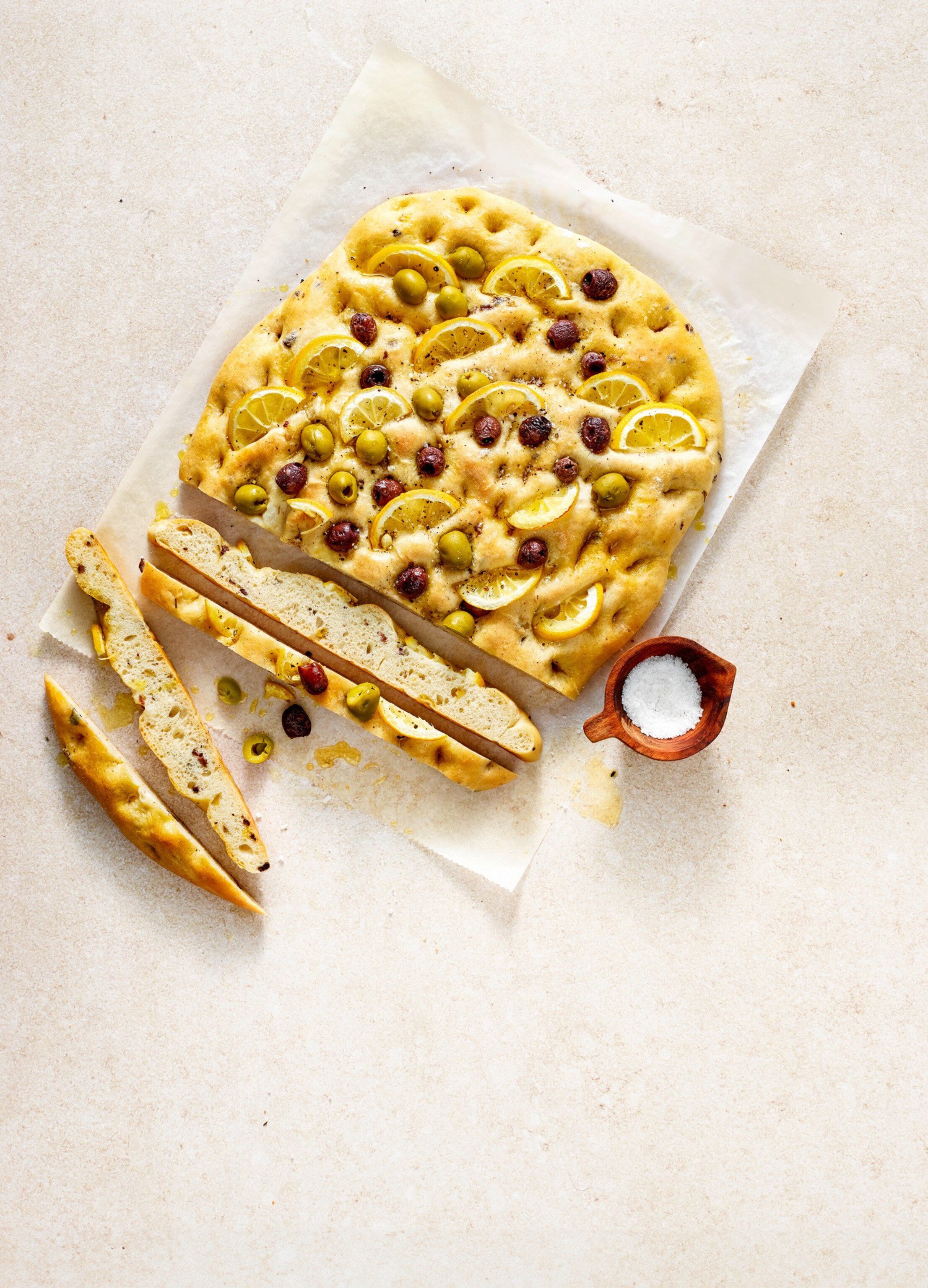 Oliven-Zitronen-Focaccia