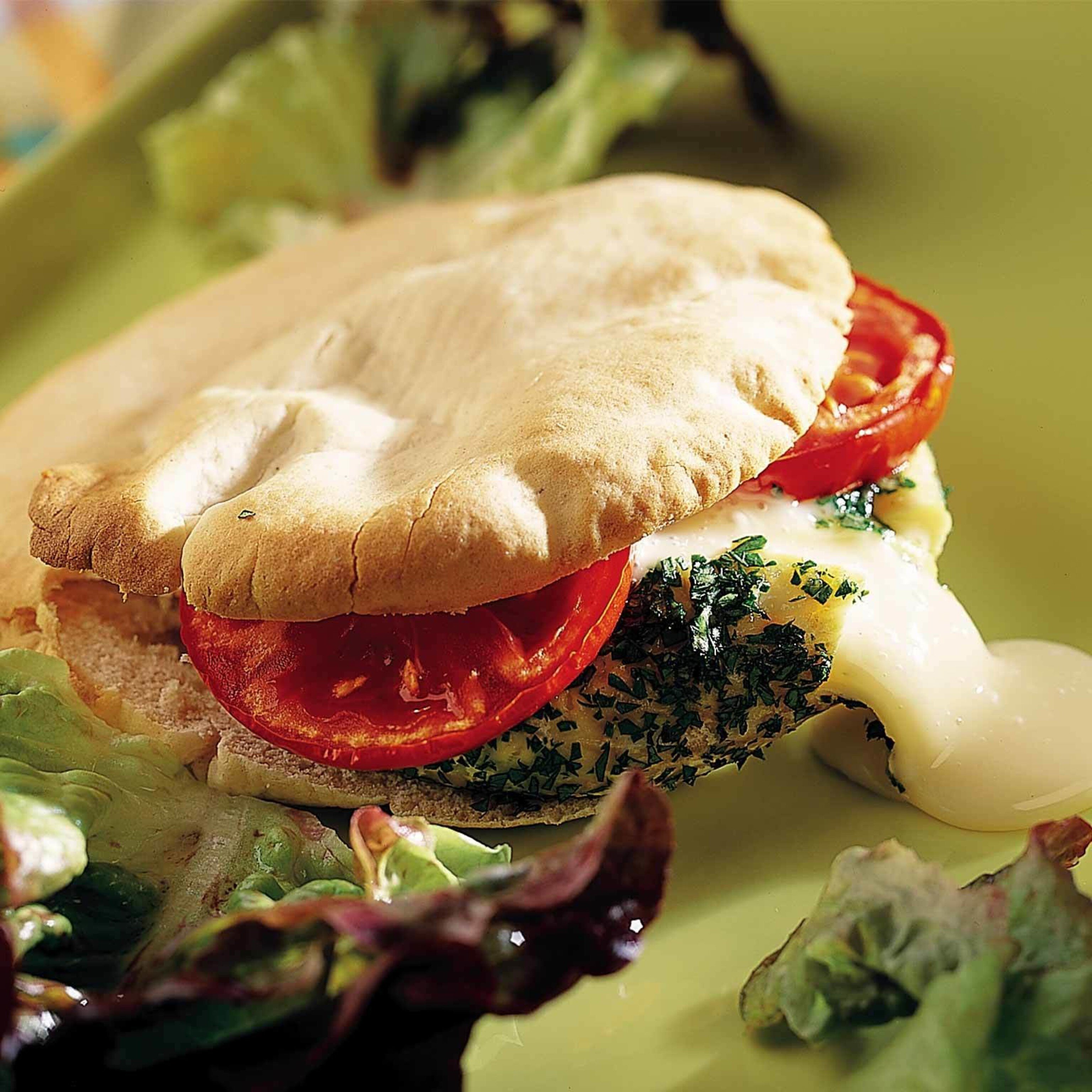 Warme Pitta-Brote mit Tomme