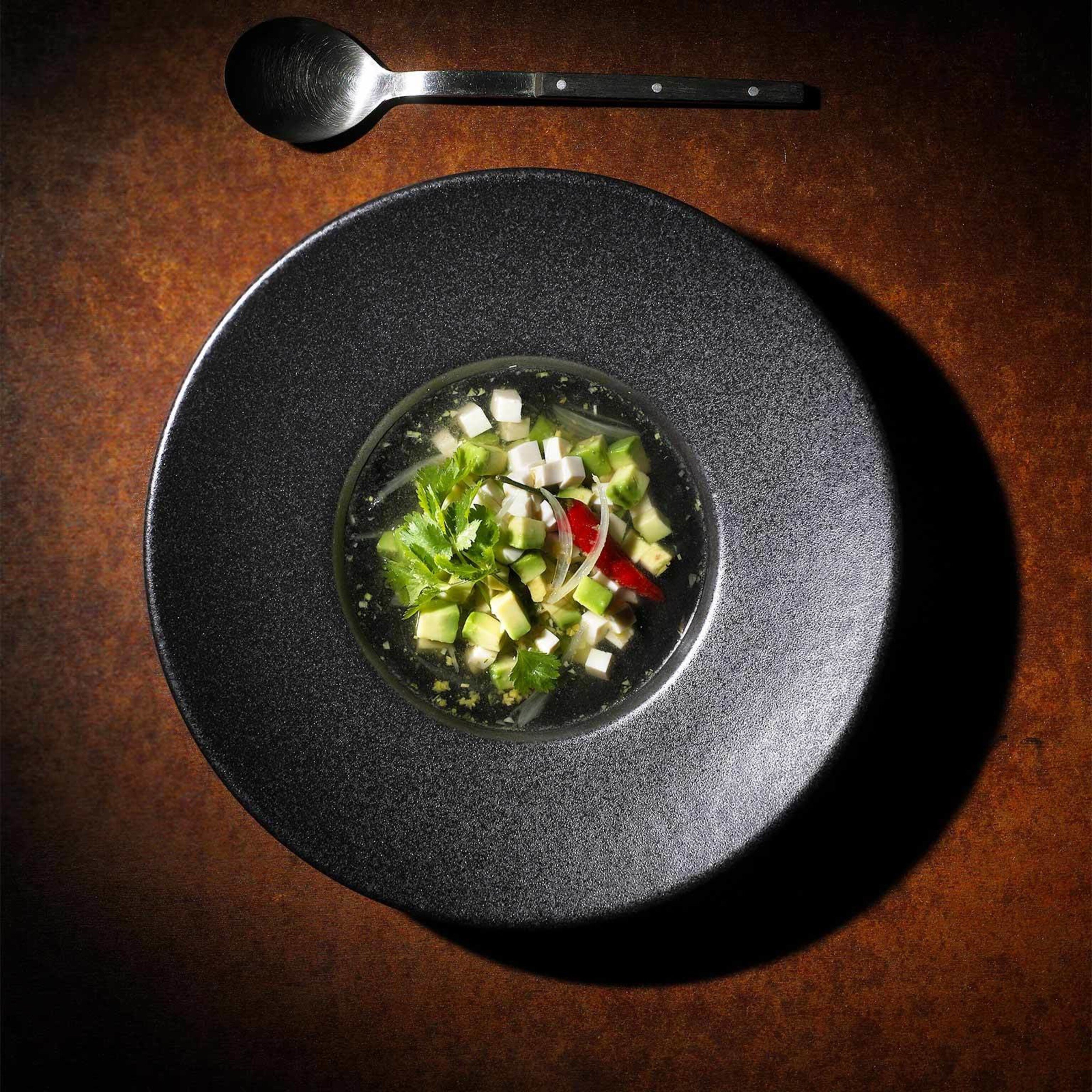 Soupe asiatique à l'avocat
