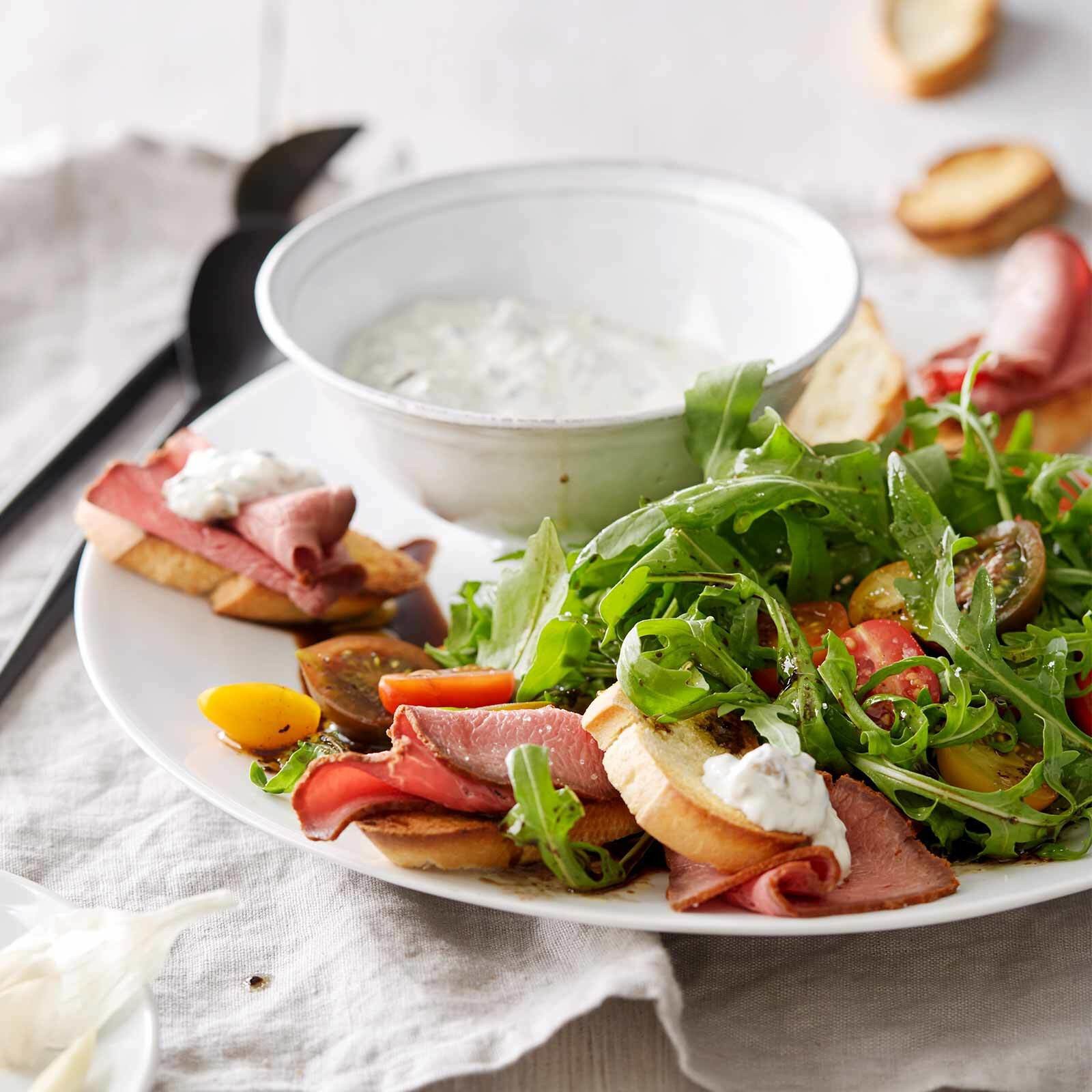 Sommersalat mit Roastbeef