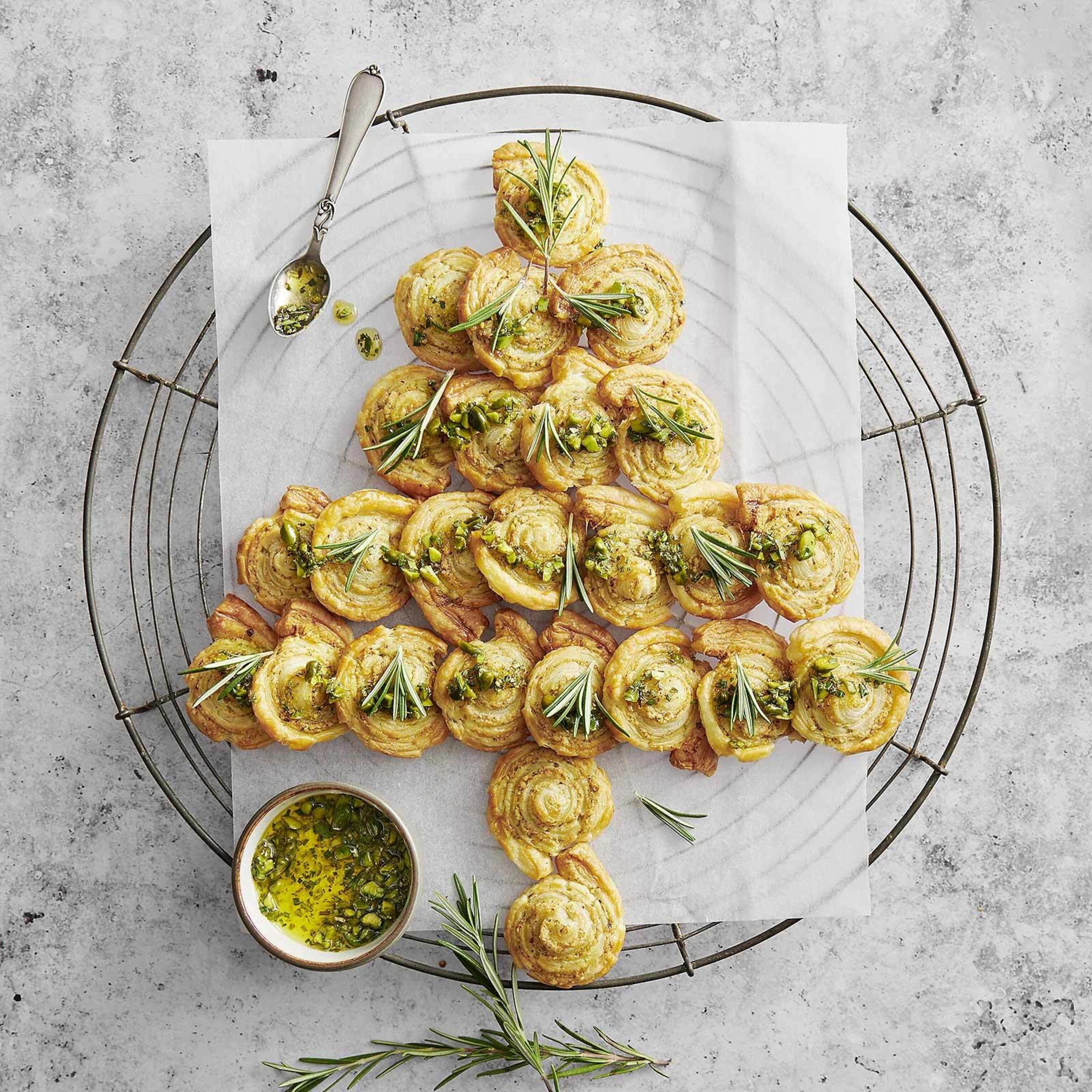 Pistazien-Pesto-Tannenbaum