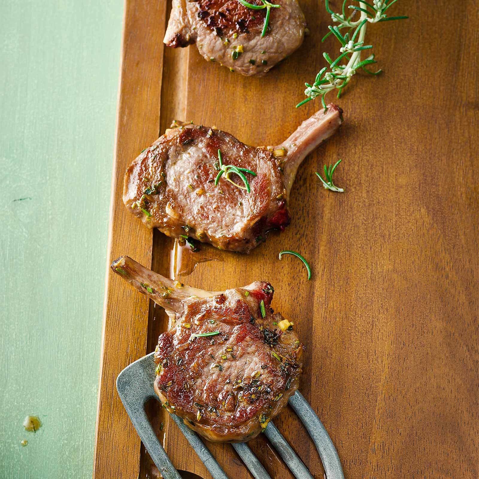 Côtelettes d’agneau à la provençale