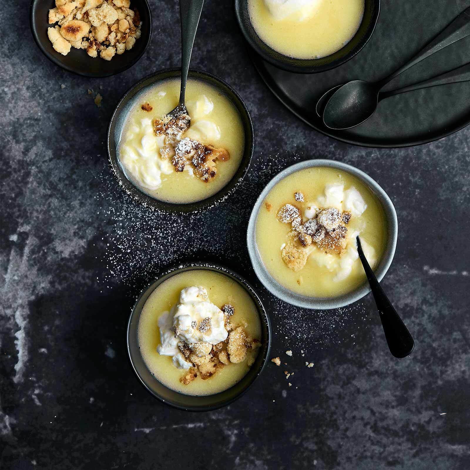 Zitronencreme mit Streuseln