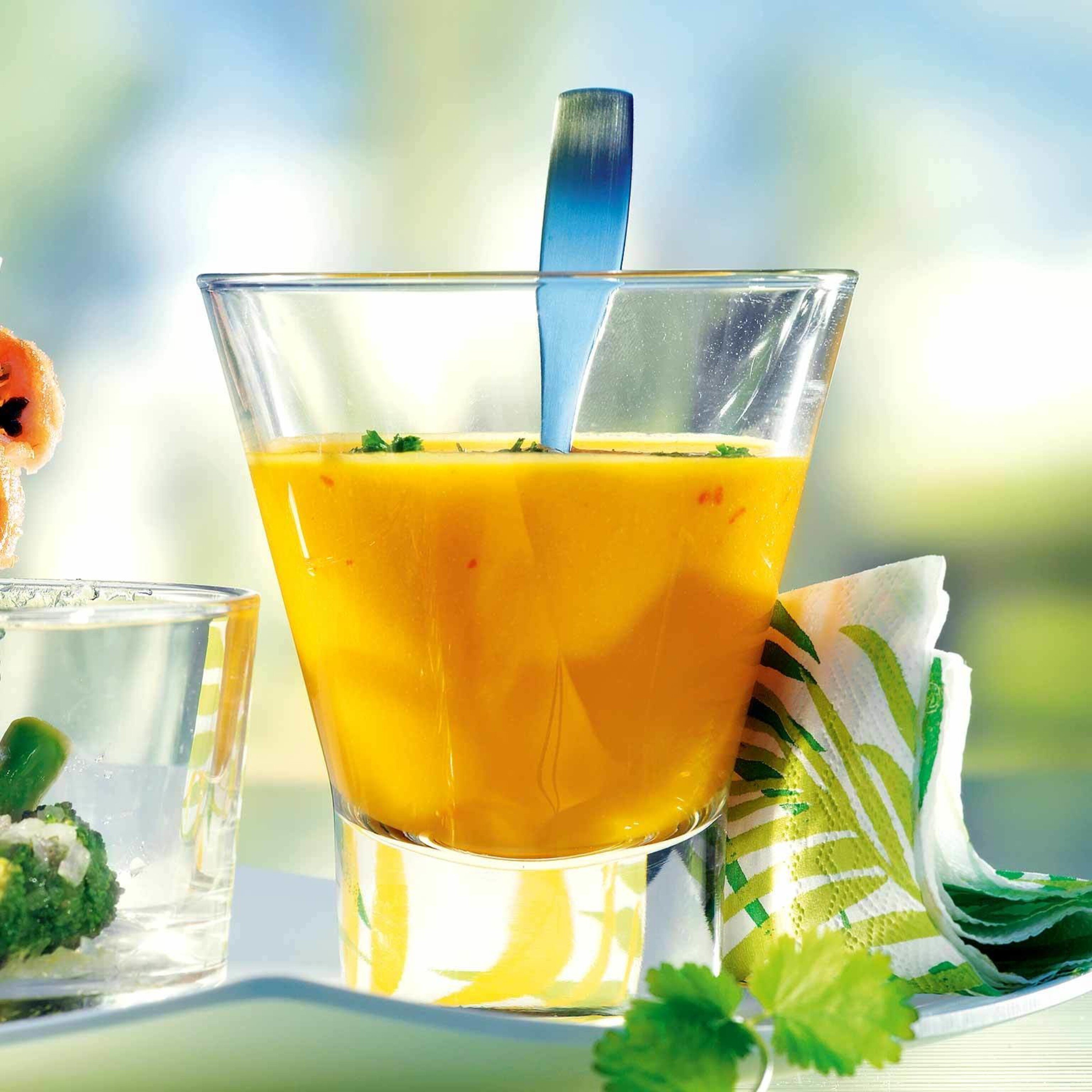 Kalte Rüeblisuppe mit Koriander