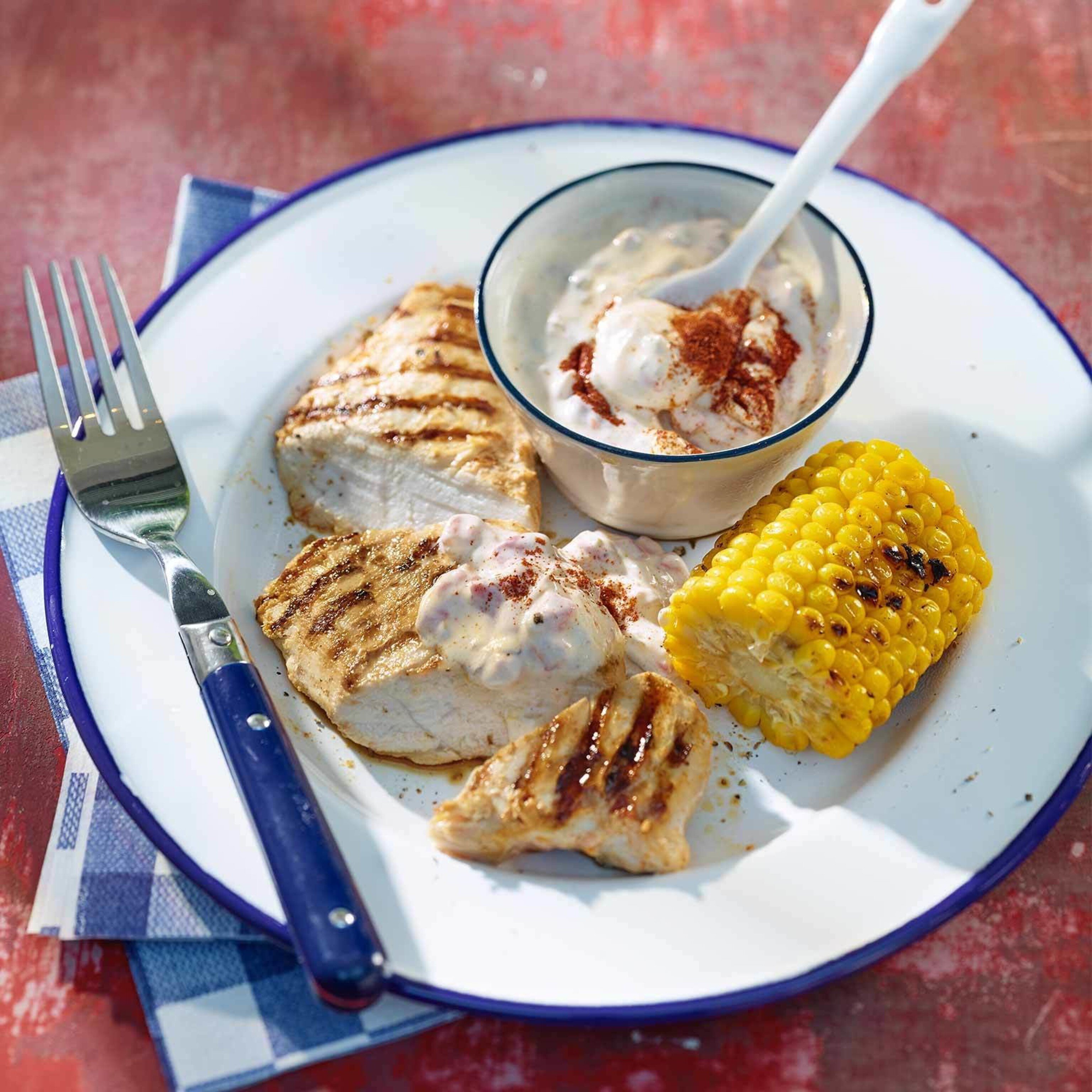 Pouletbrüstli mit Peperoni-Dip