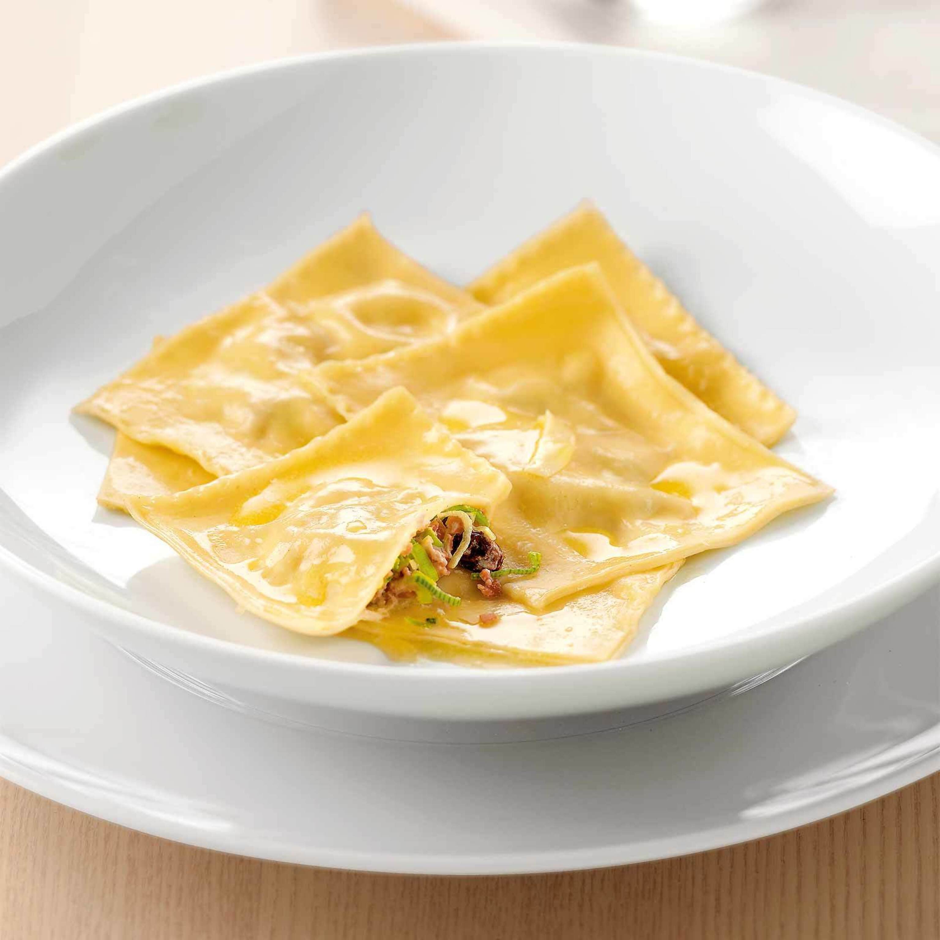 Ravioli ricotta e prosciutto