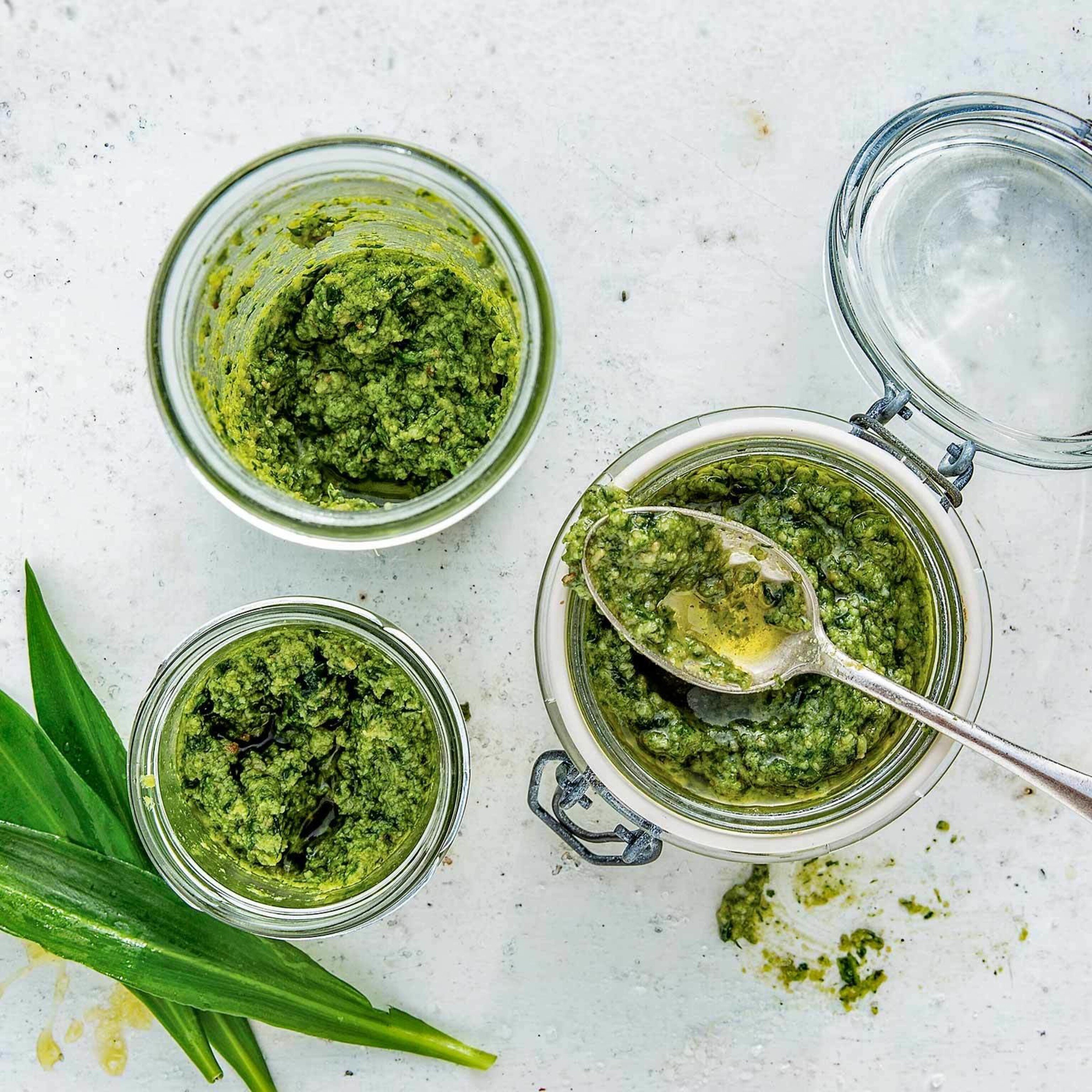 Veganes Bärlauchpesto