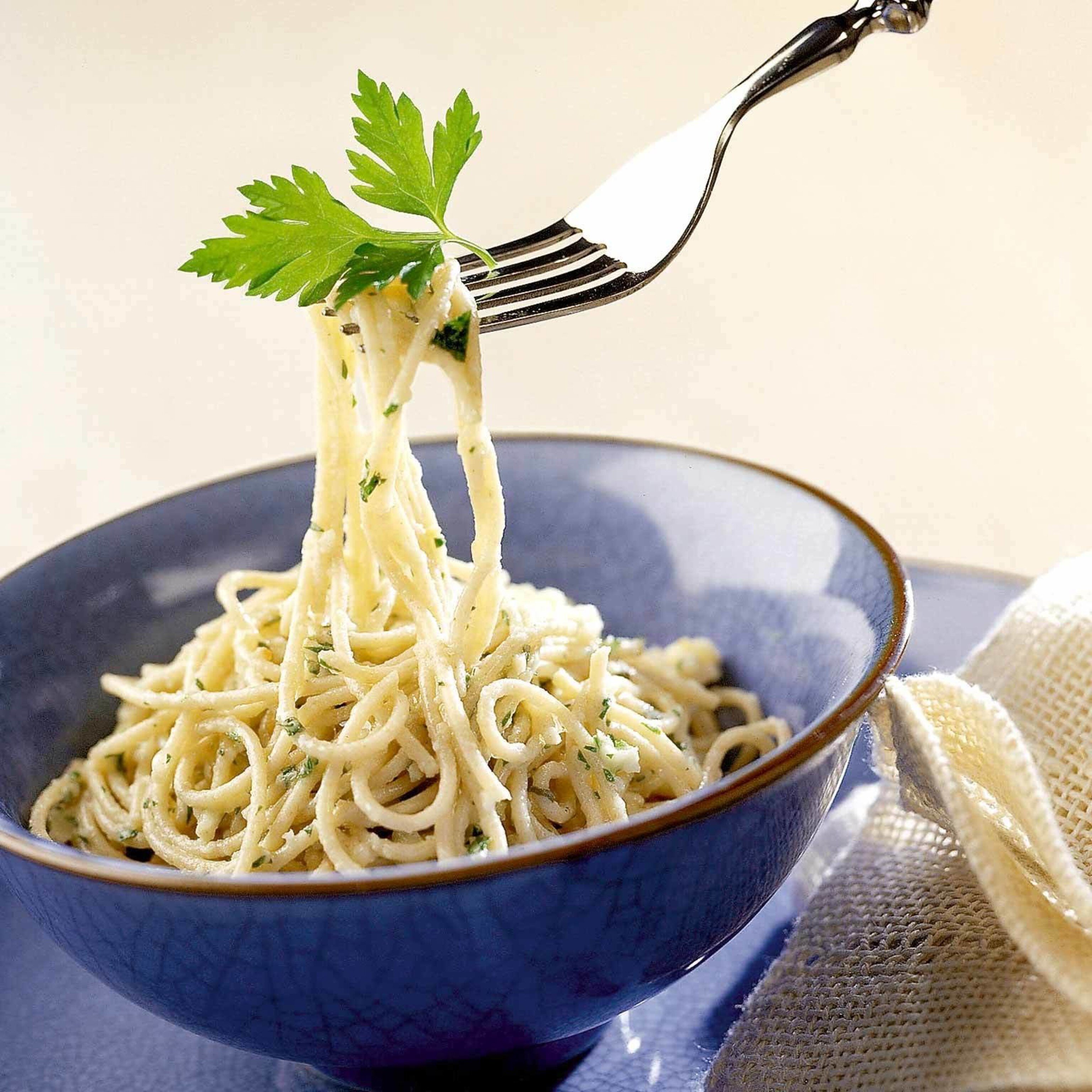 Spaghettis complets, sauce au céleri
