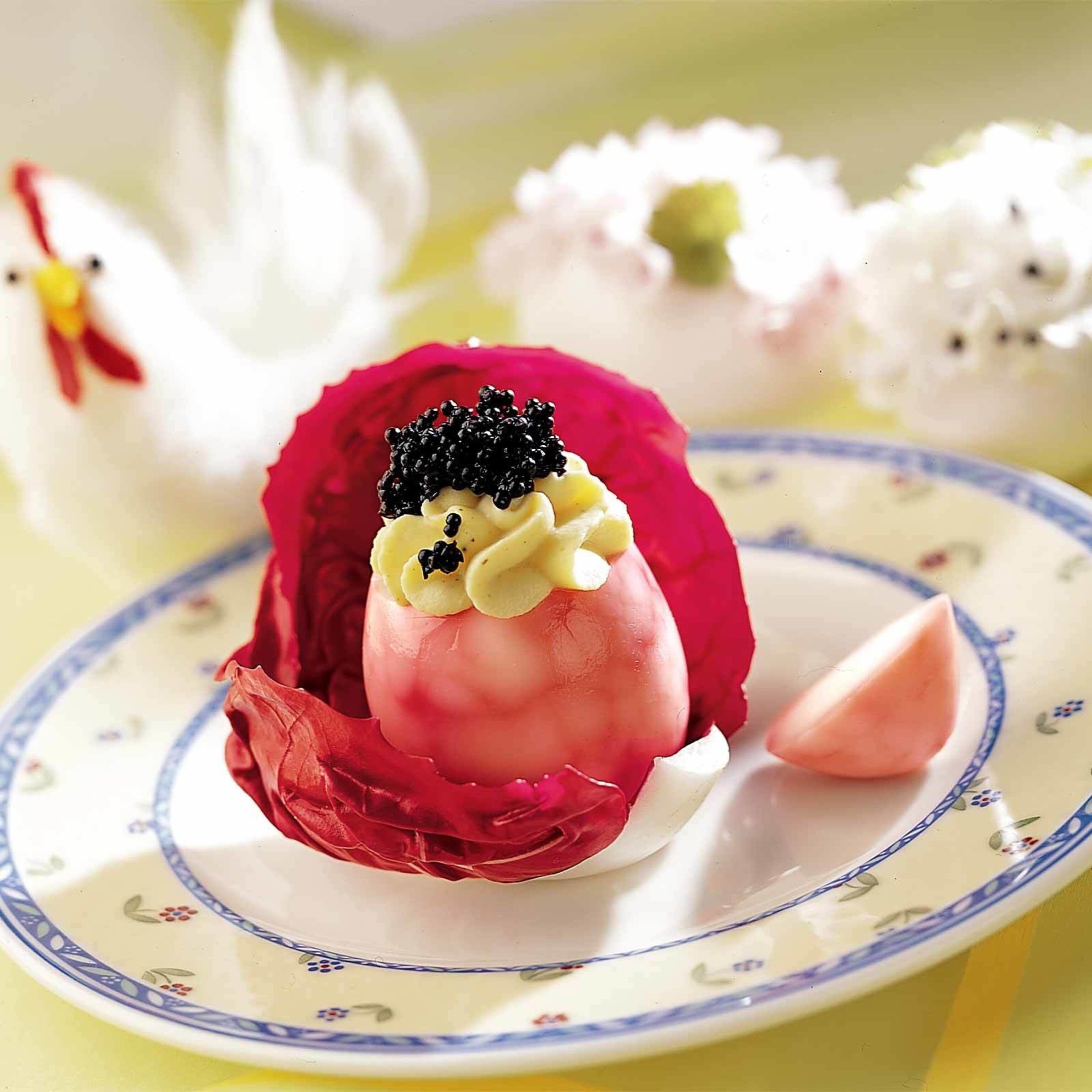 Gefüllte rosa Eier