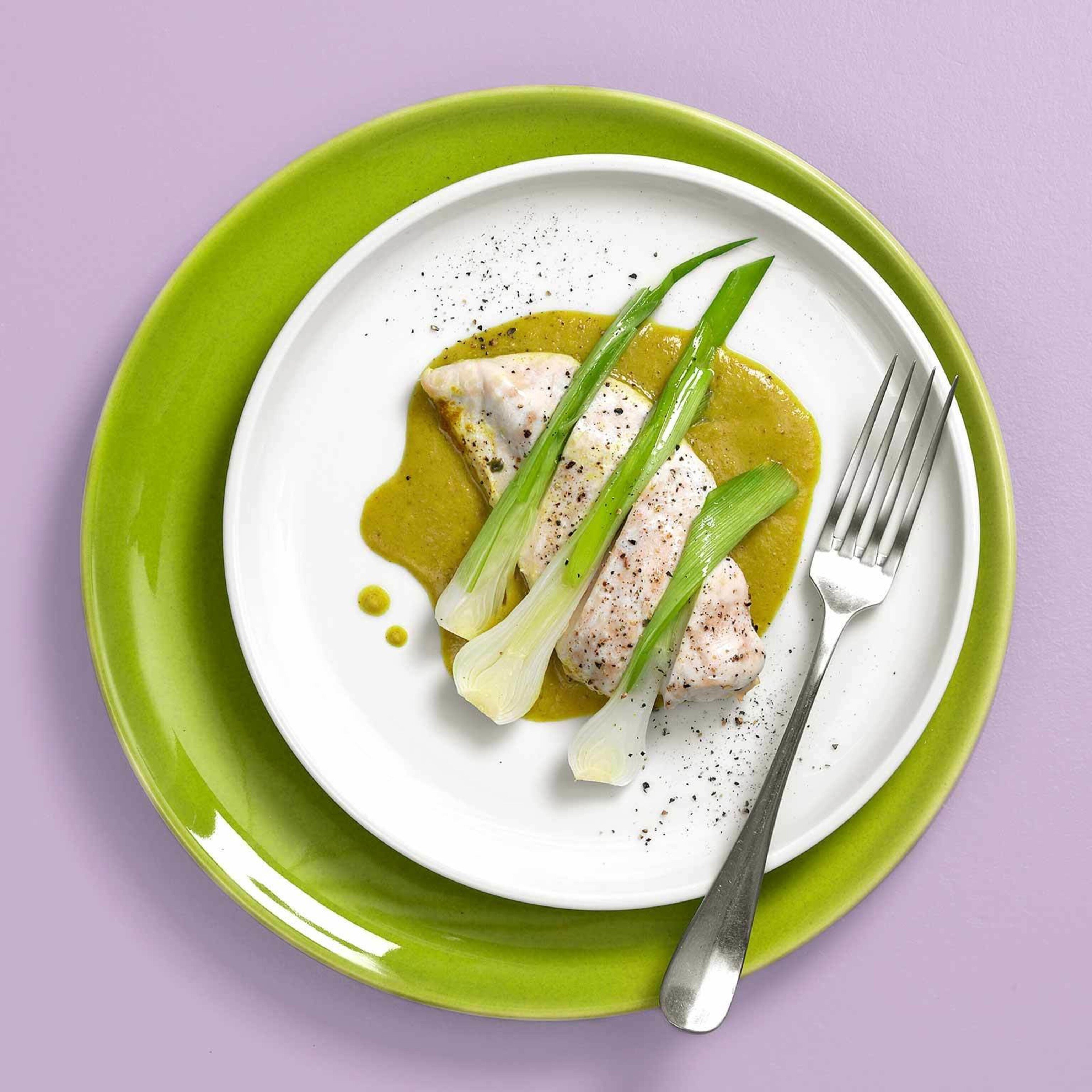 Blancs de poulet aux oignons fanes