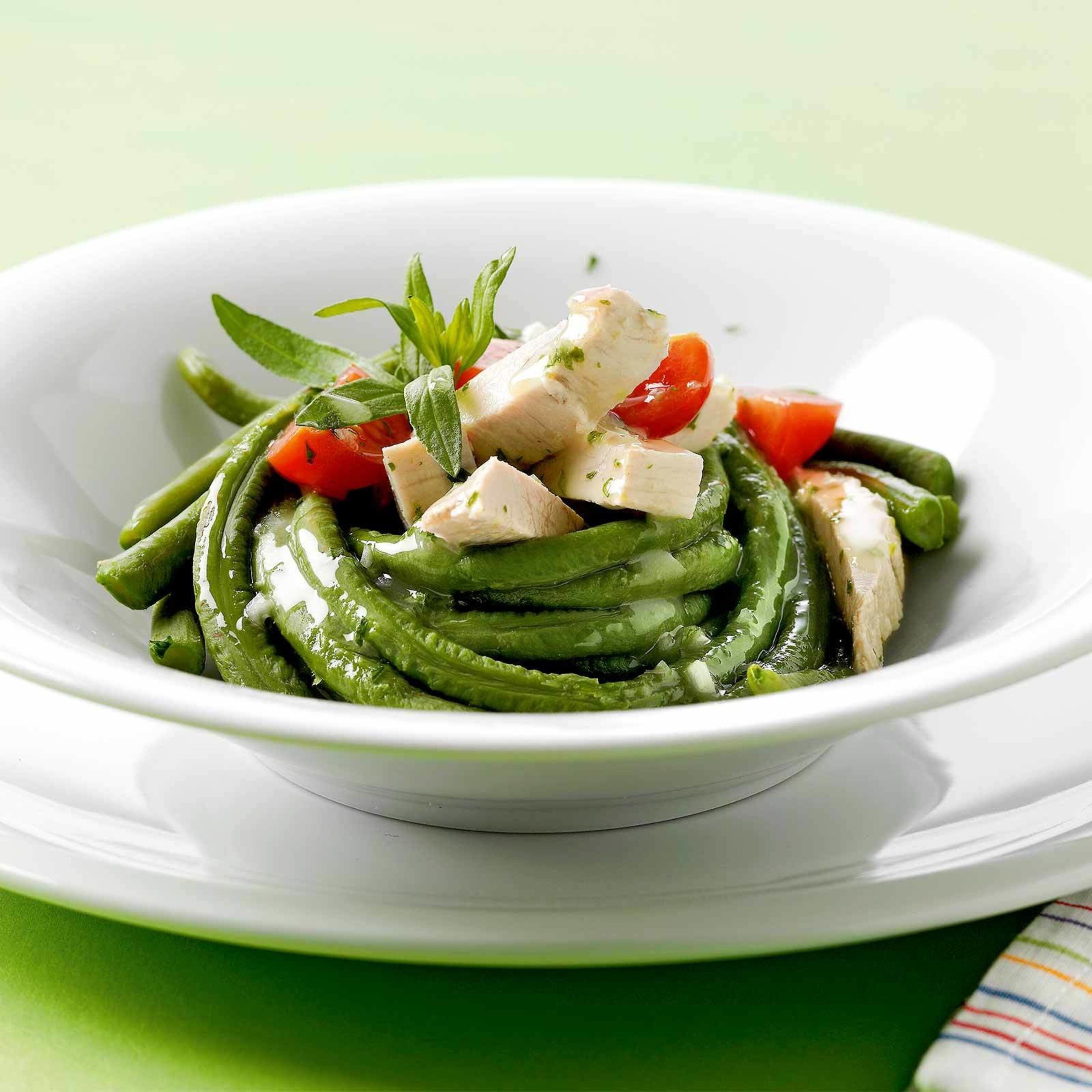 Spargelbohnen mit Fleischsalat