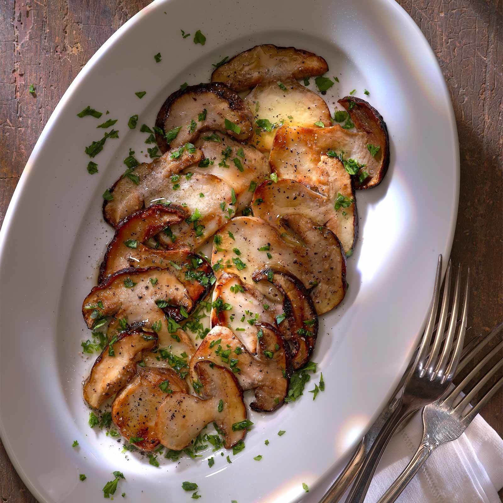 Carpaccio di funghi porcini (carpaccio de bolets)